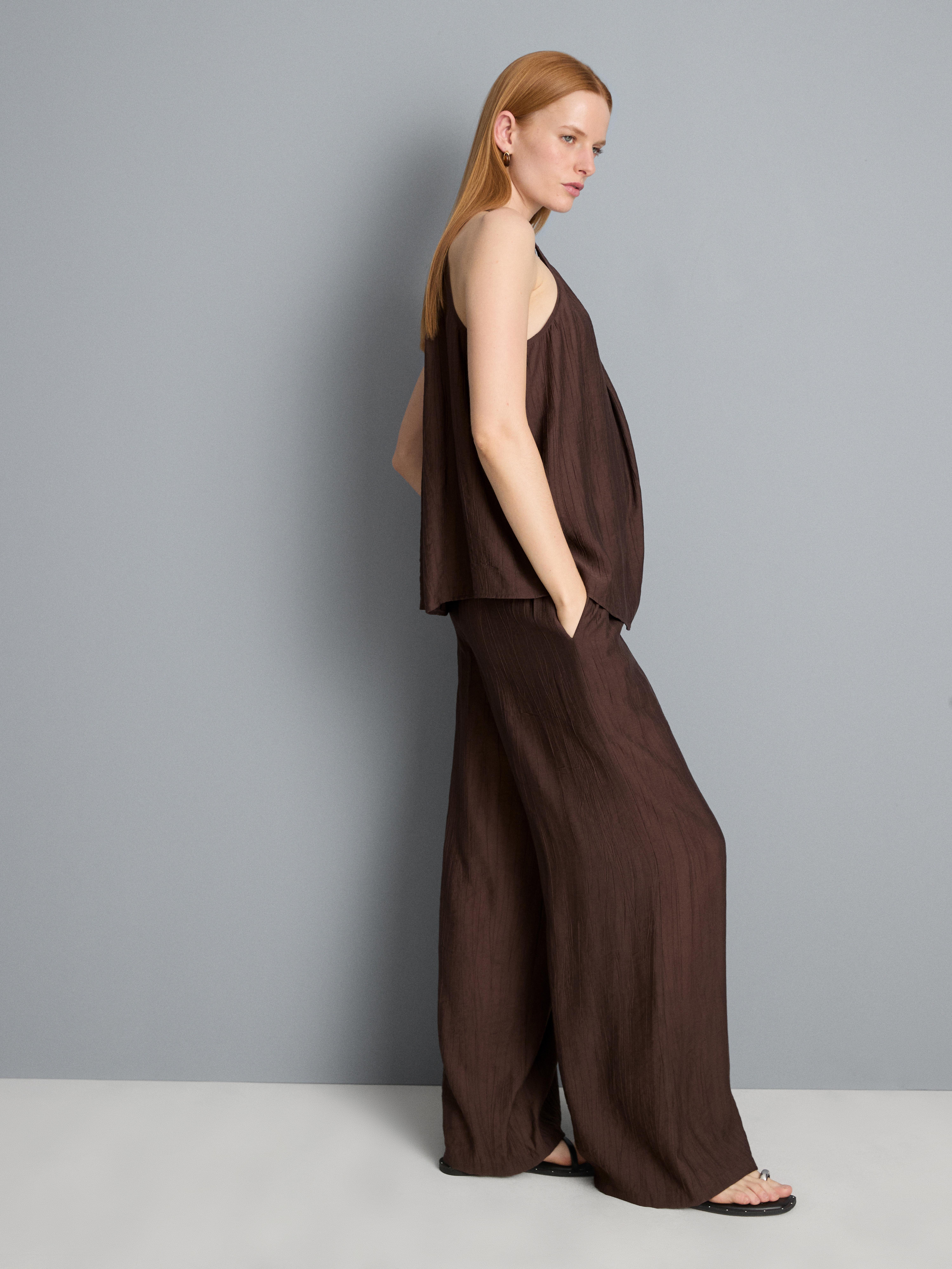 Textured Wide Leg Drawstring Pants