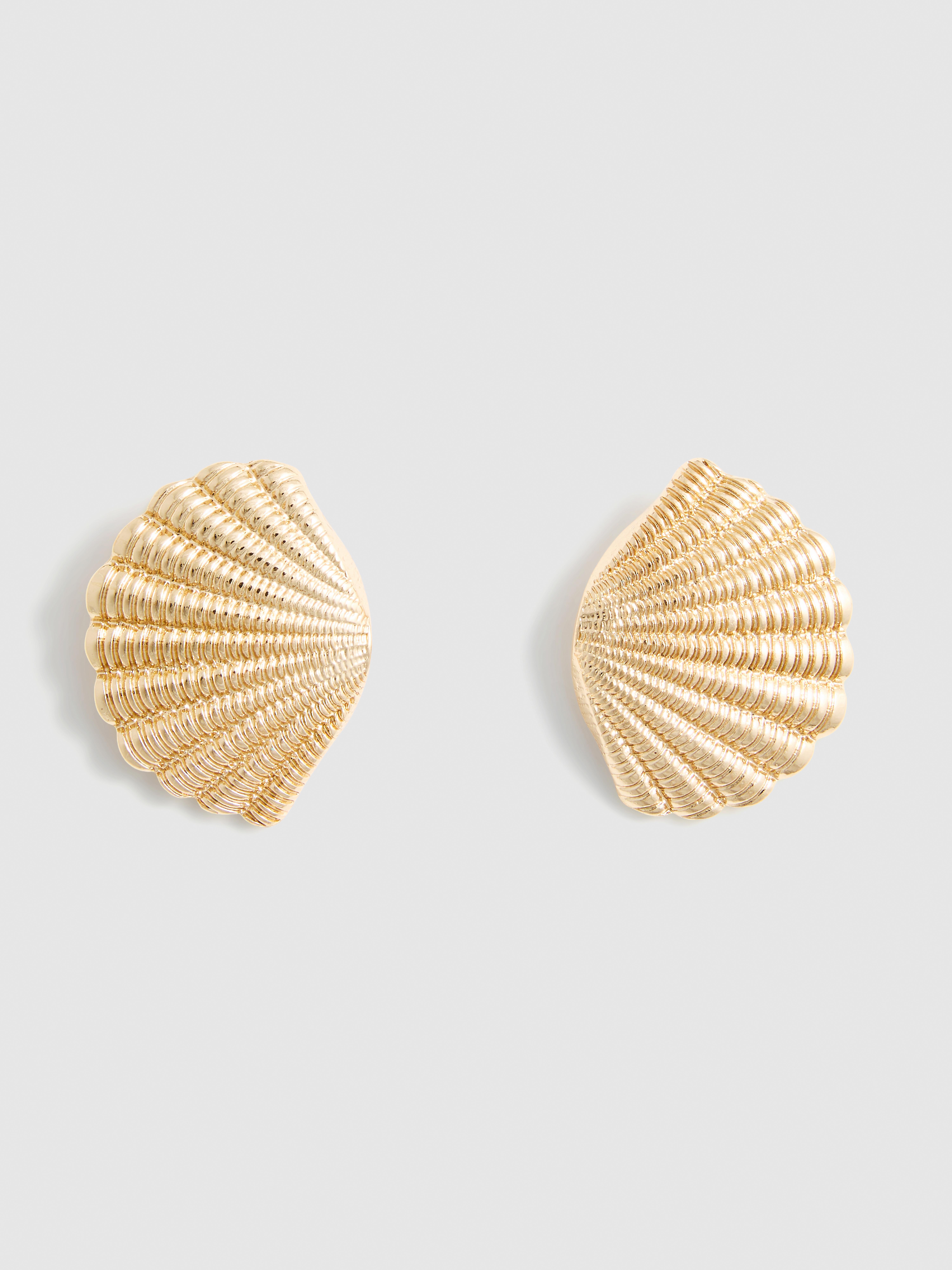 Shell Stud Earrings