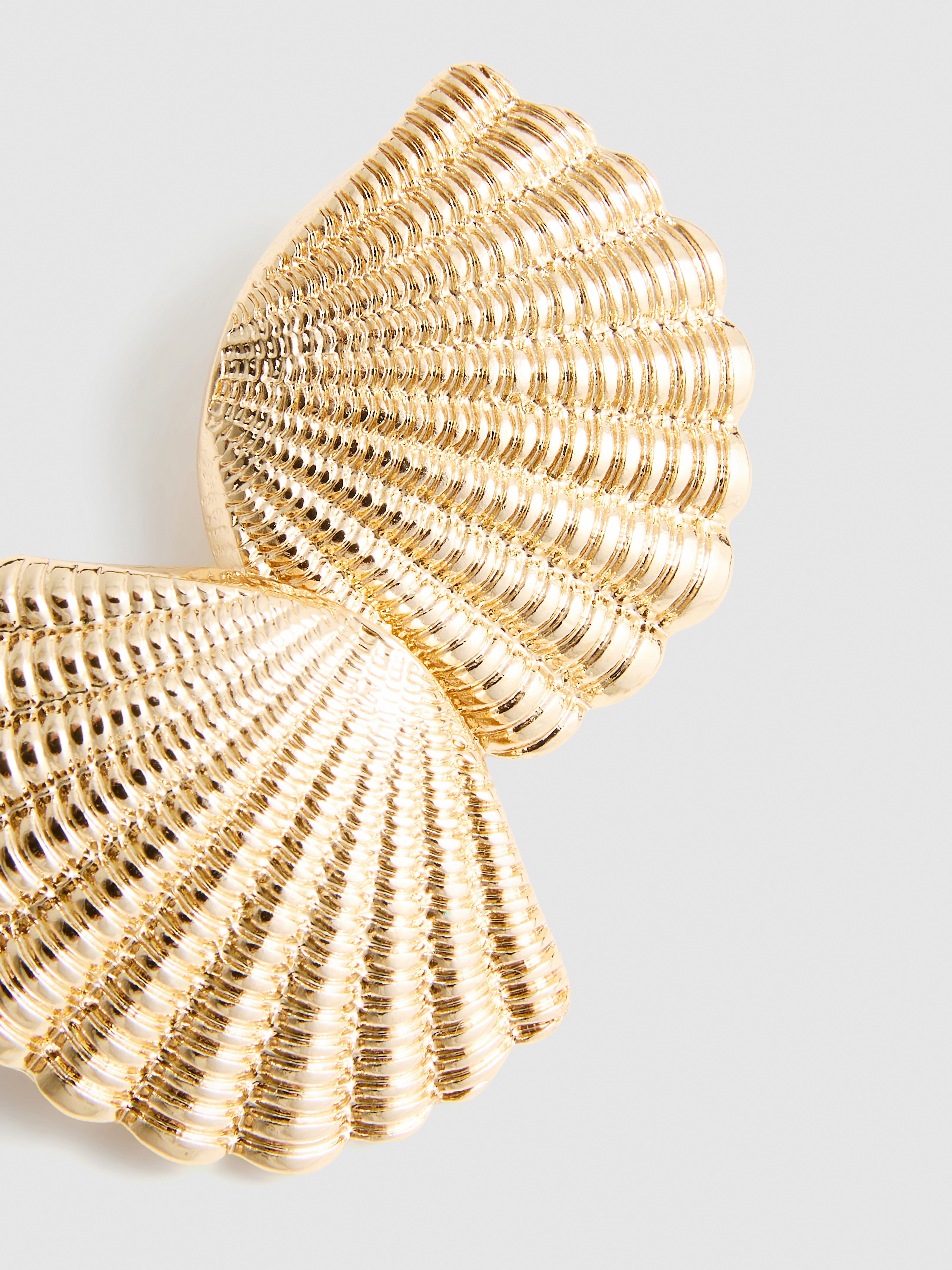 Shell Stud Earrings