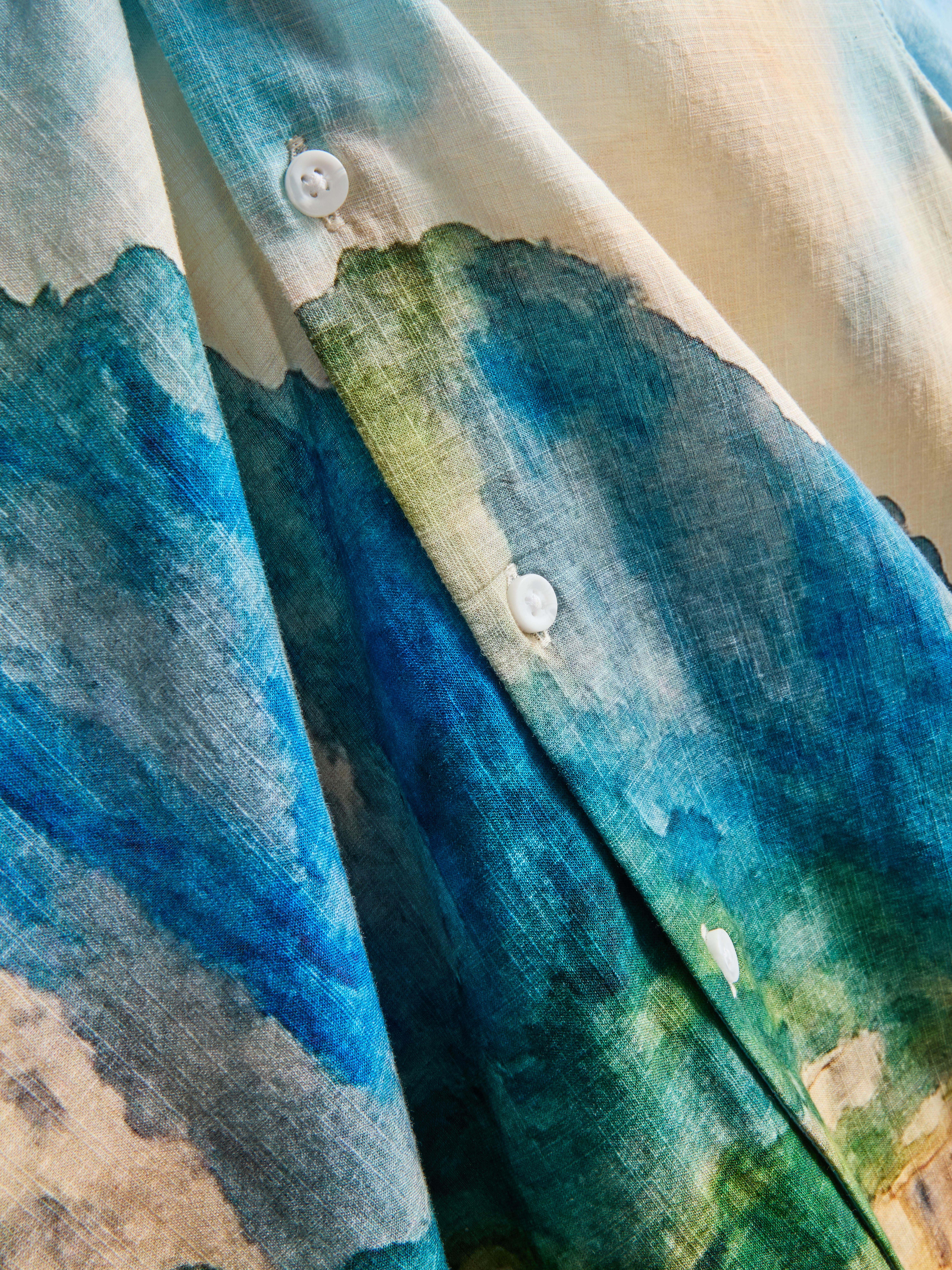 Camicia con colletto a rever e stampa panorama