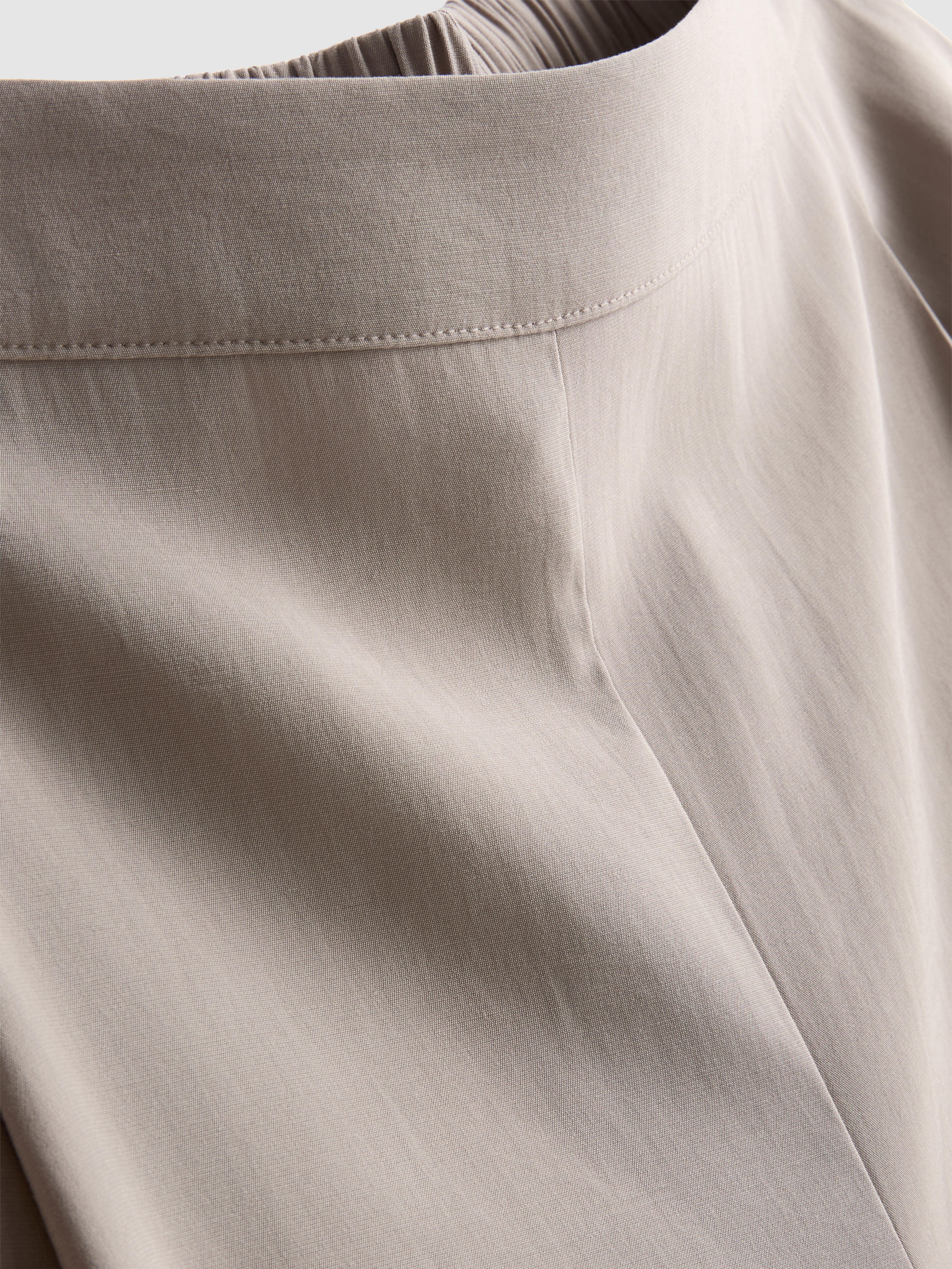 Pantalones anchos tipo culotte de talle medio