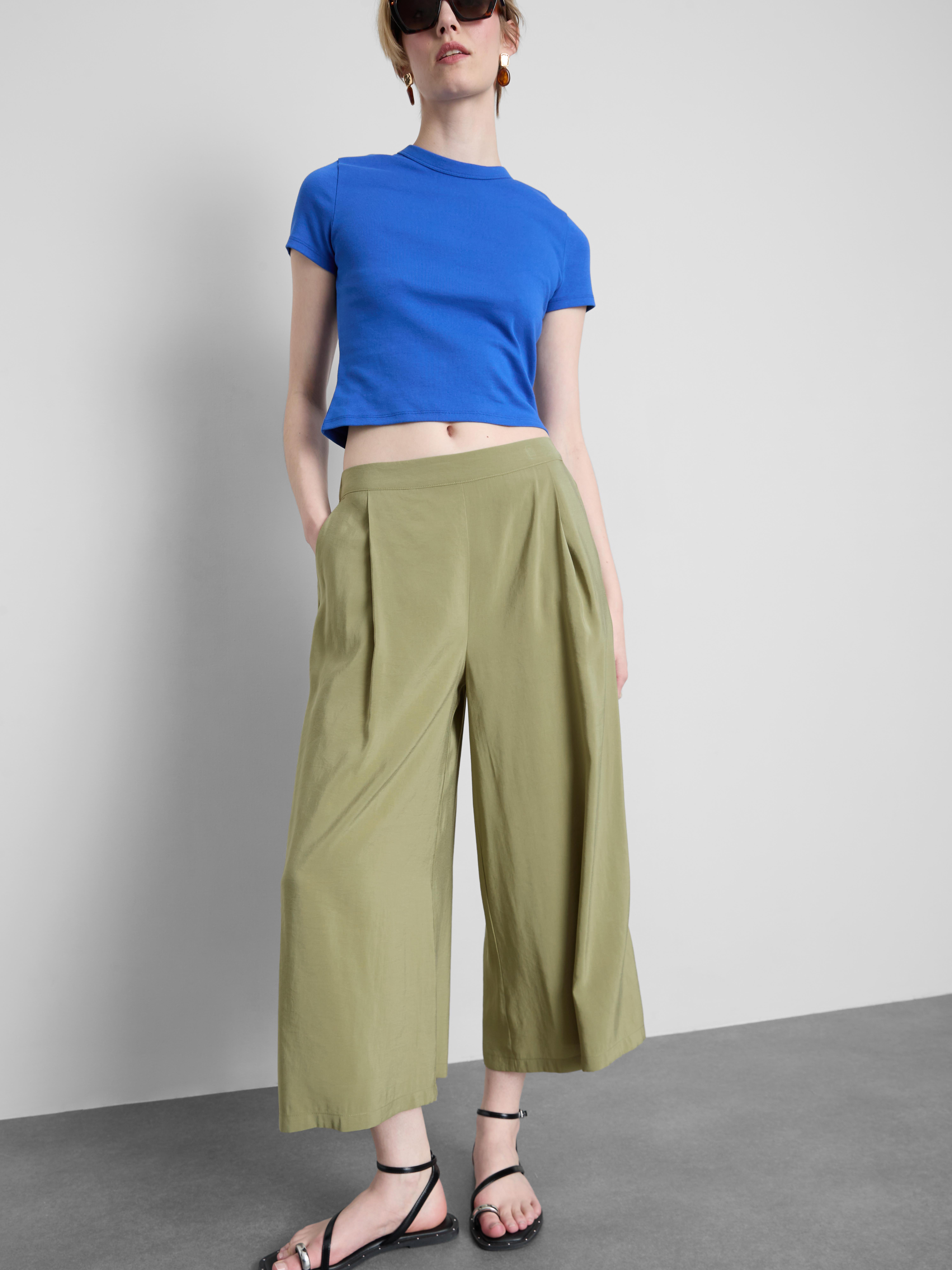 Culotte mit weitem Bein und mittlerer Leibhöhe
