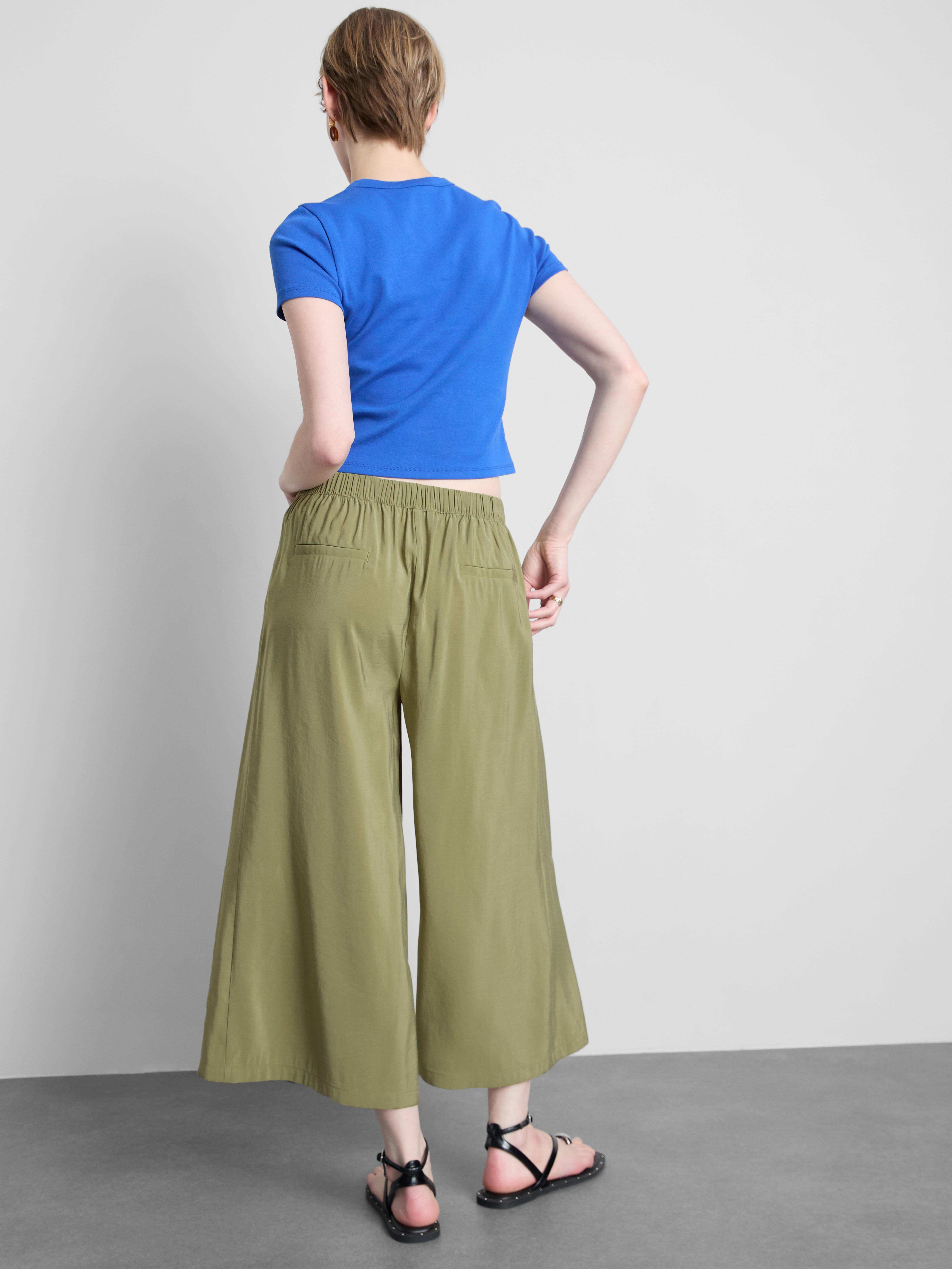 Culotte mit weitem Bein und mittlerer Leibhöhe