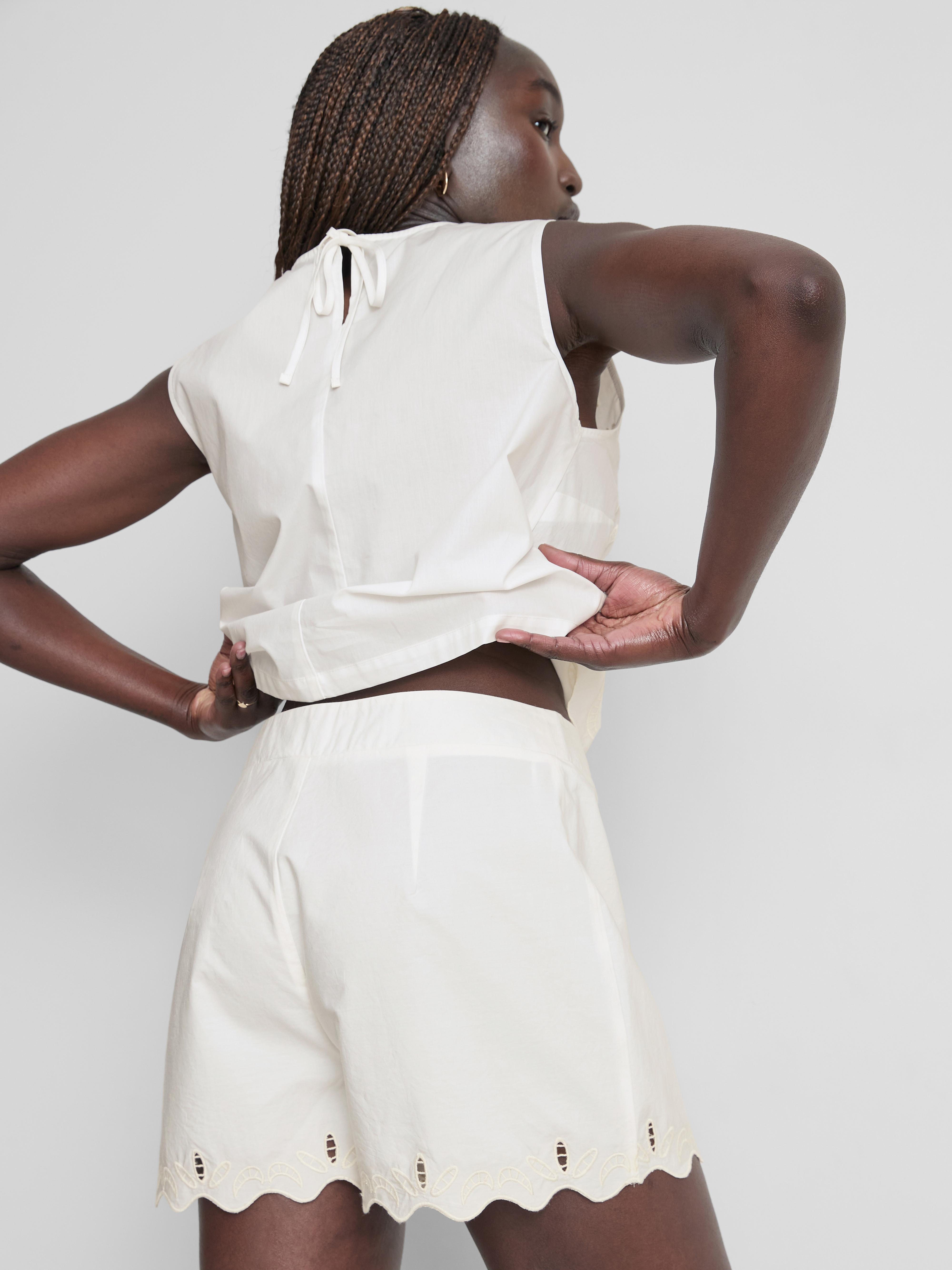 Bestickte Baumwollshorts mit Bogenkante