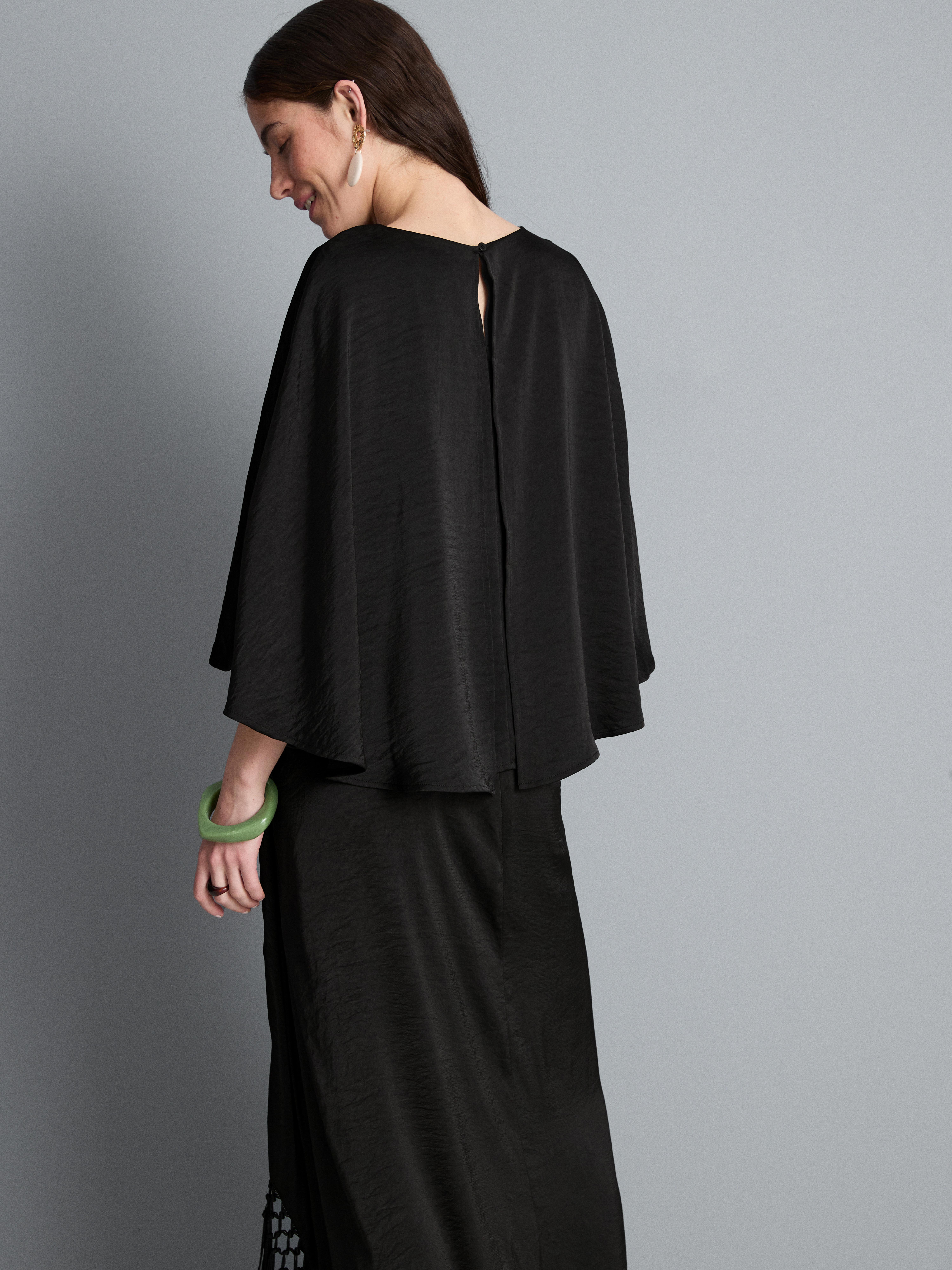 Top a mantella in raso