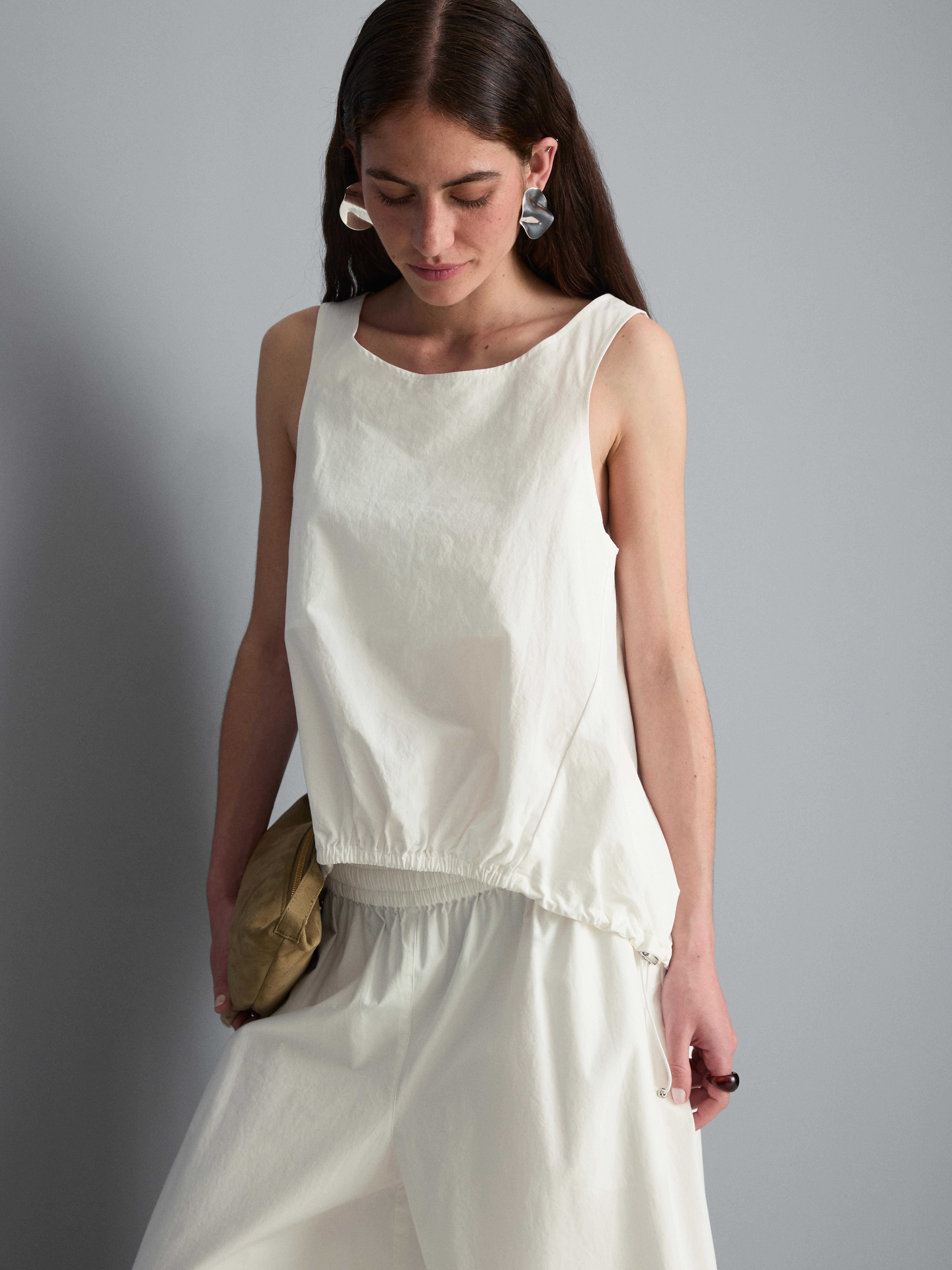 Curved Hem Tech Tank Top