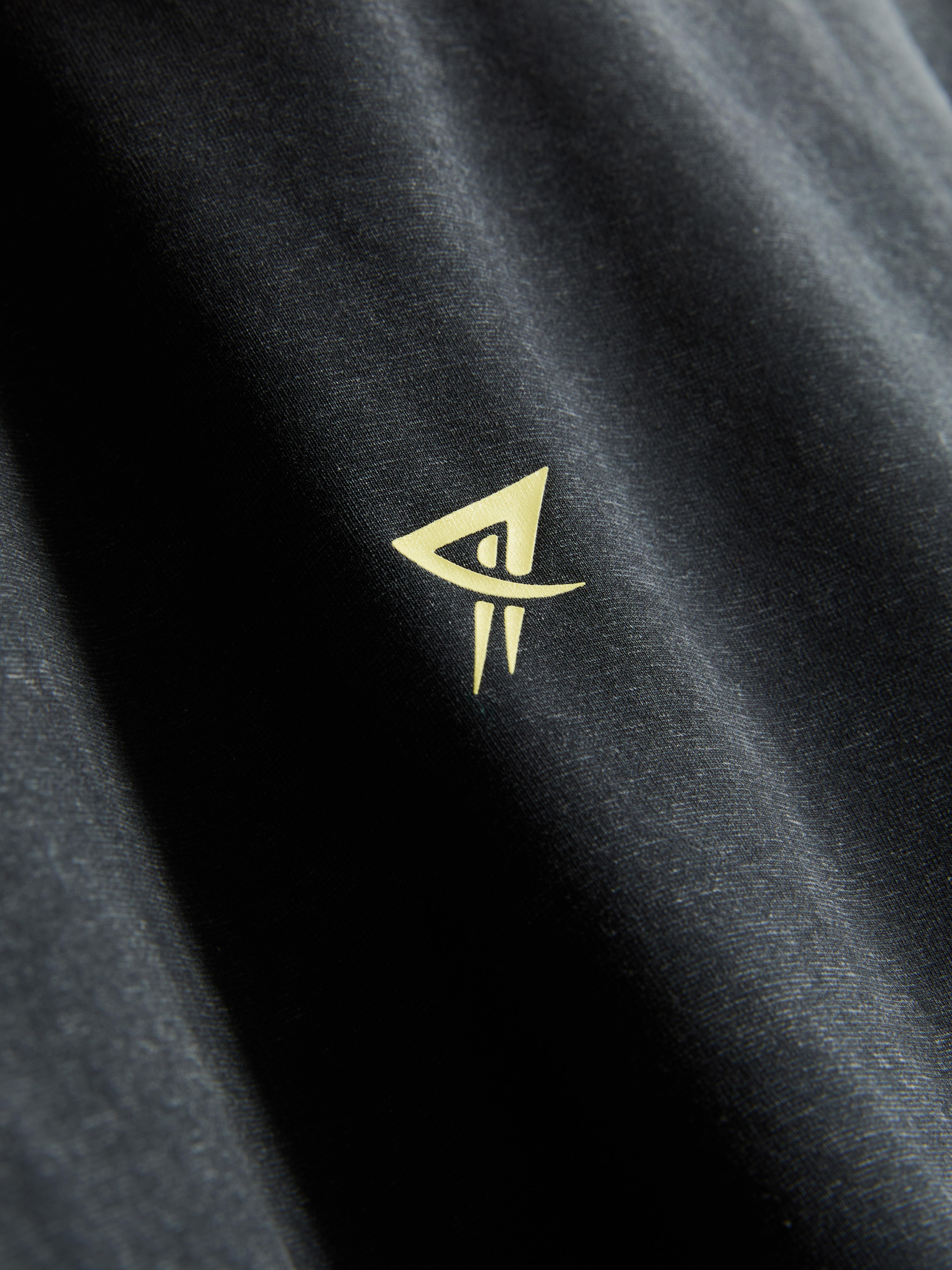 T-shirt de sport délavé à motif