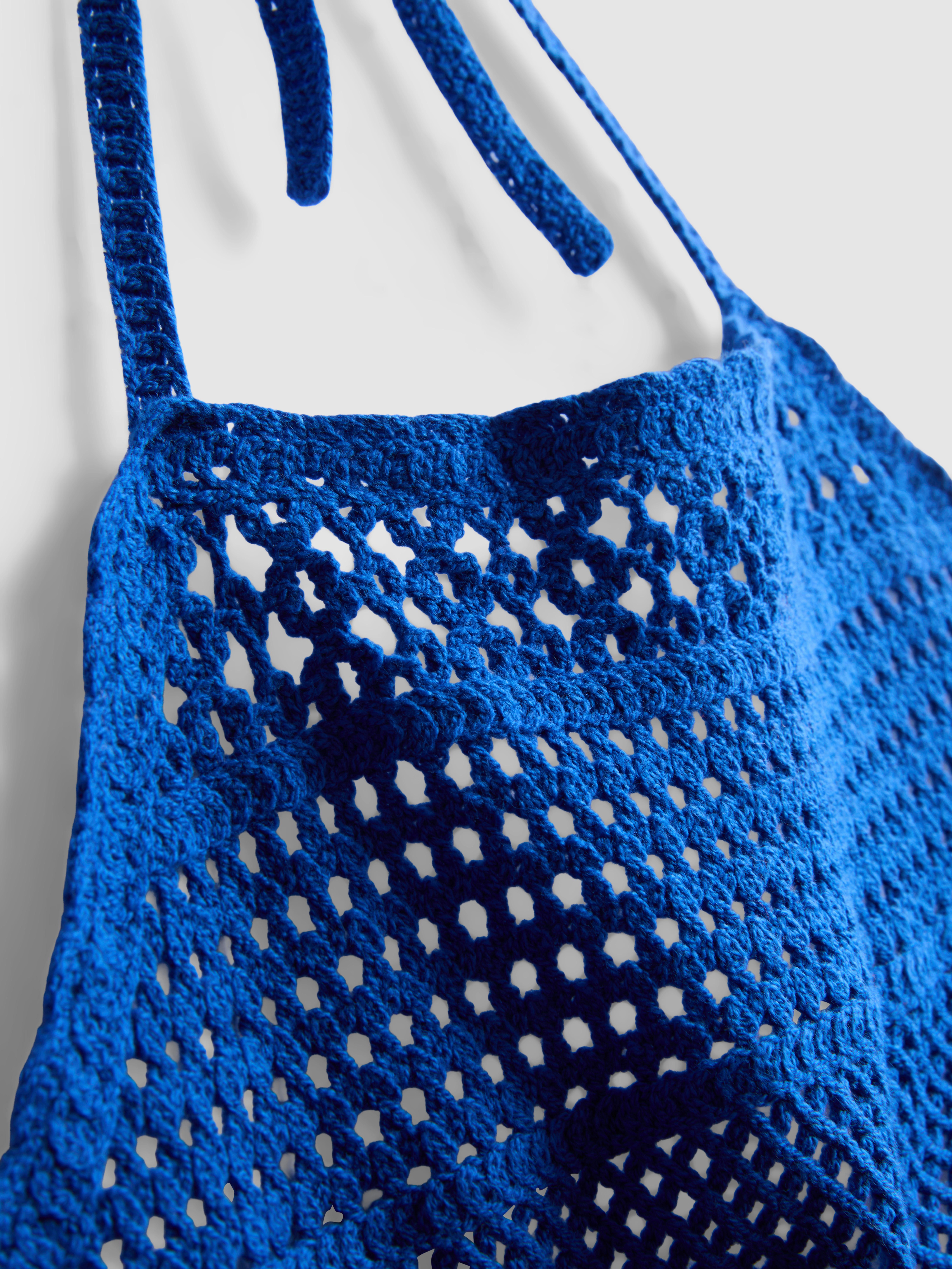 Camiseta de crochet con cuello halter