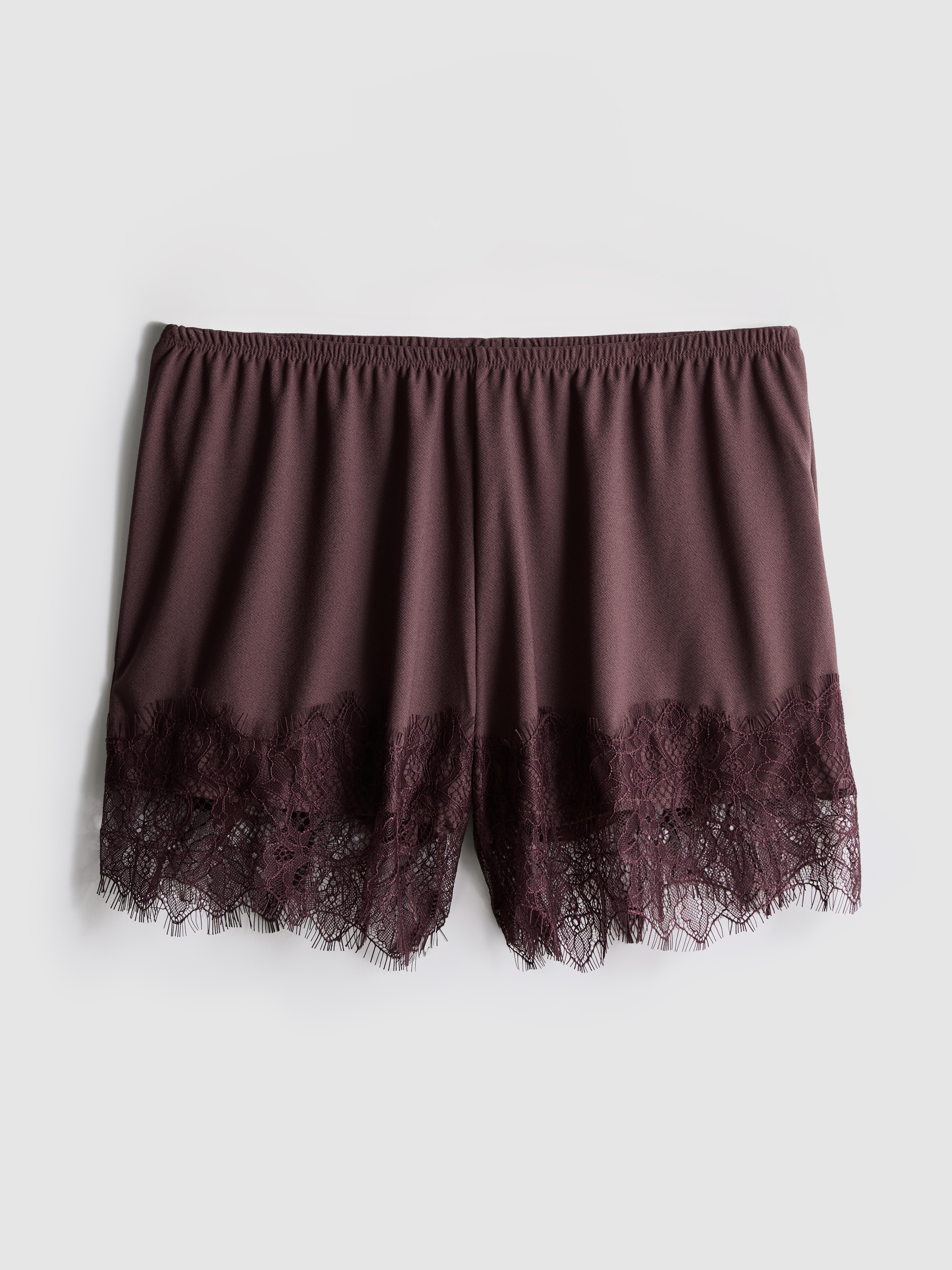 Short à finitions en dentelle Paula Echevarría