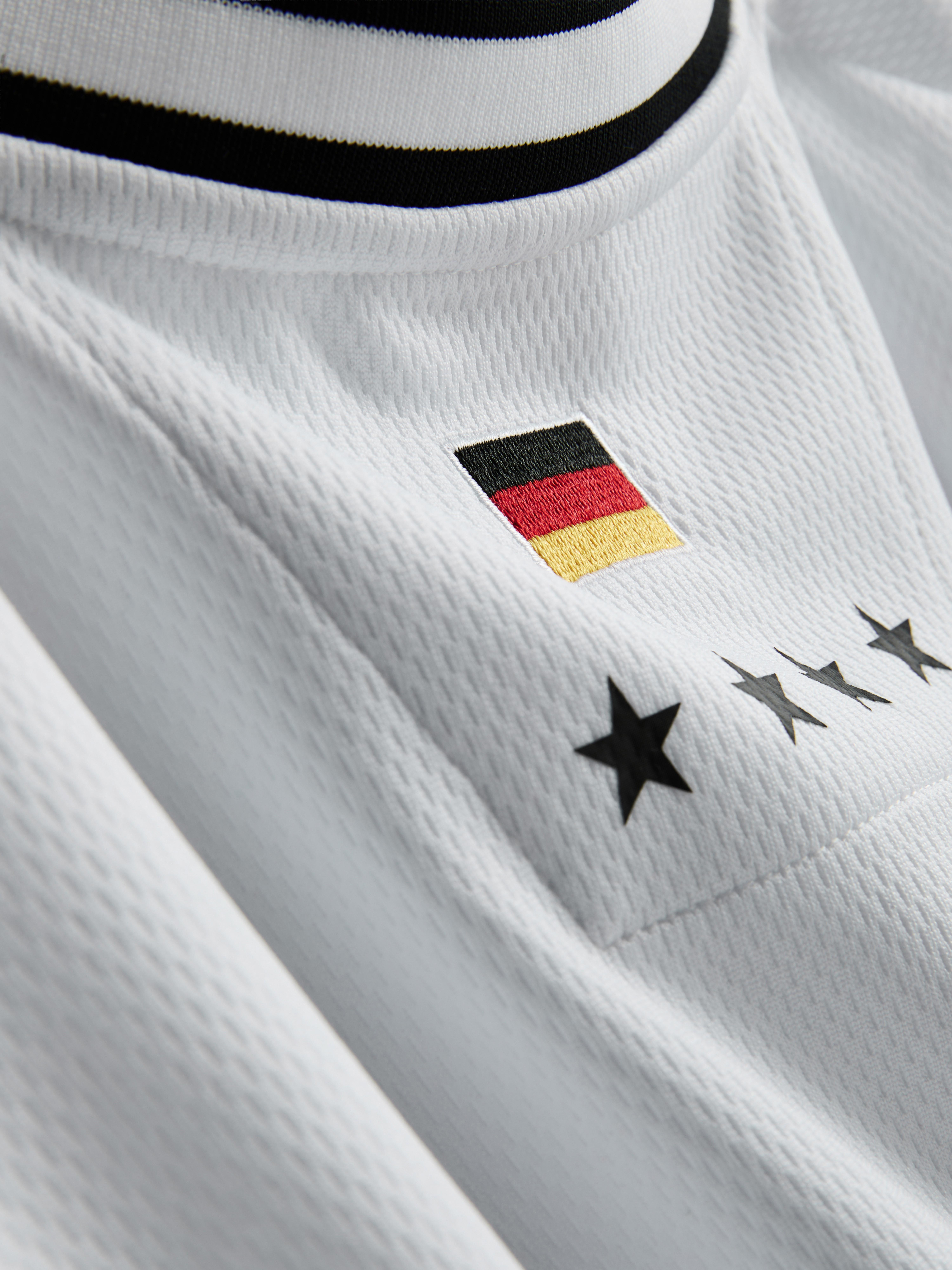 „Deutschland FC“ Fußballtrikot aus Netzstoff