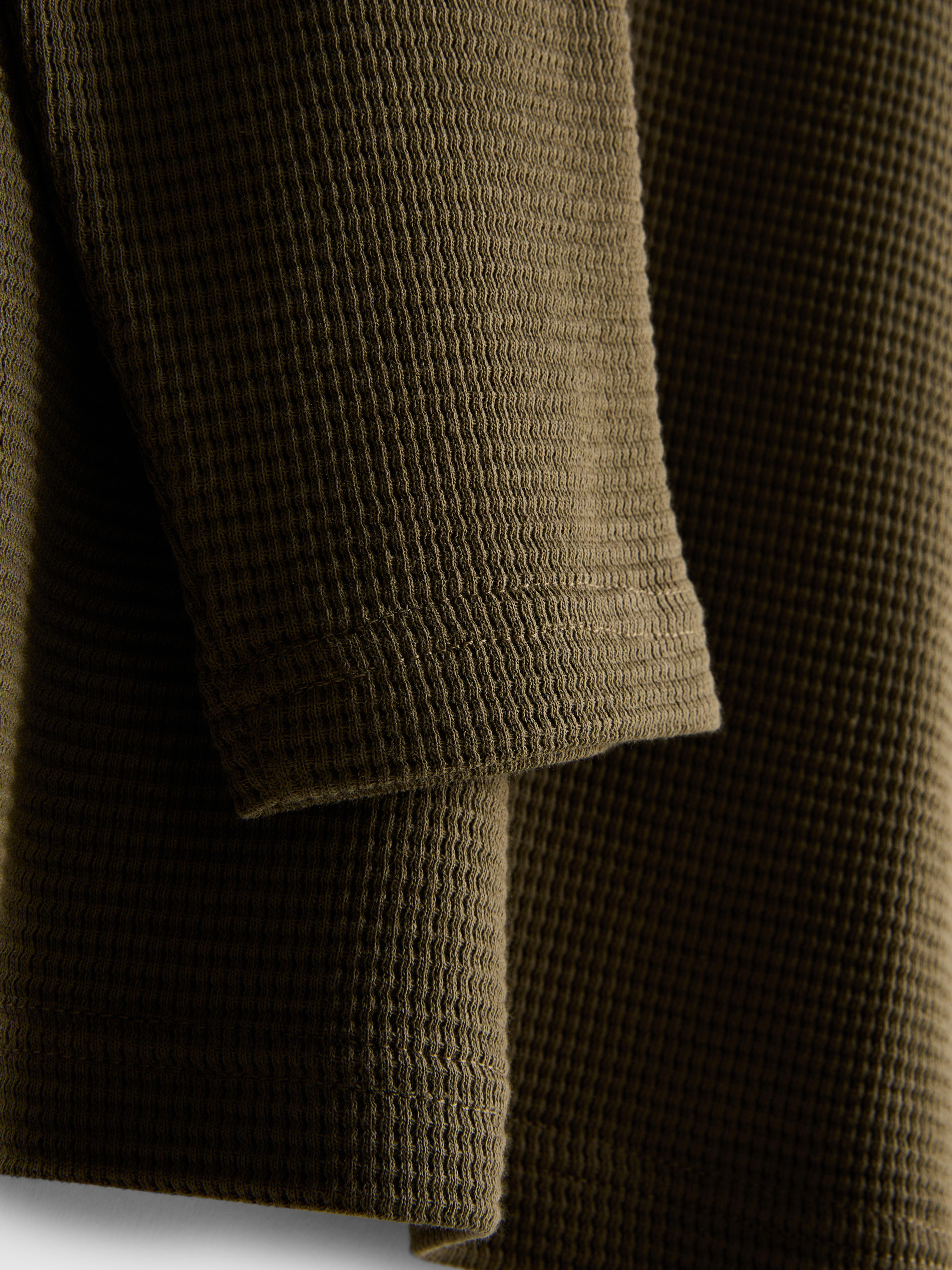 T-shirt gola padre textura waffle