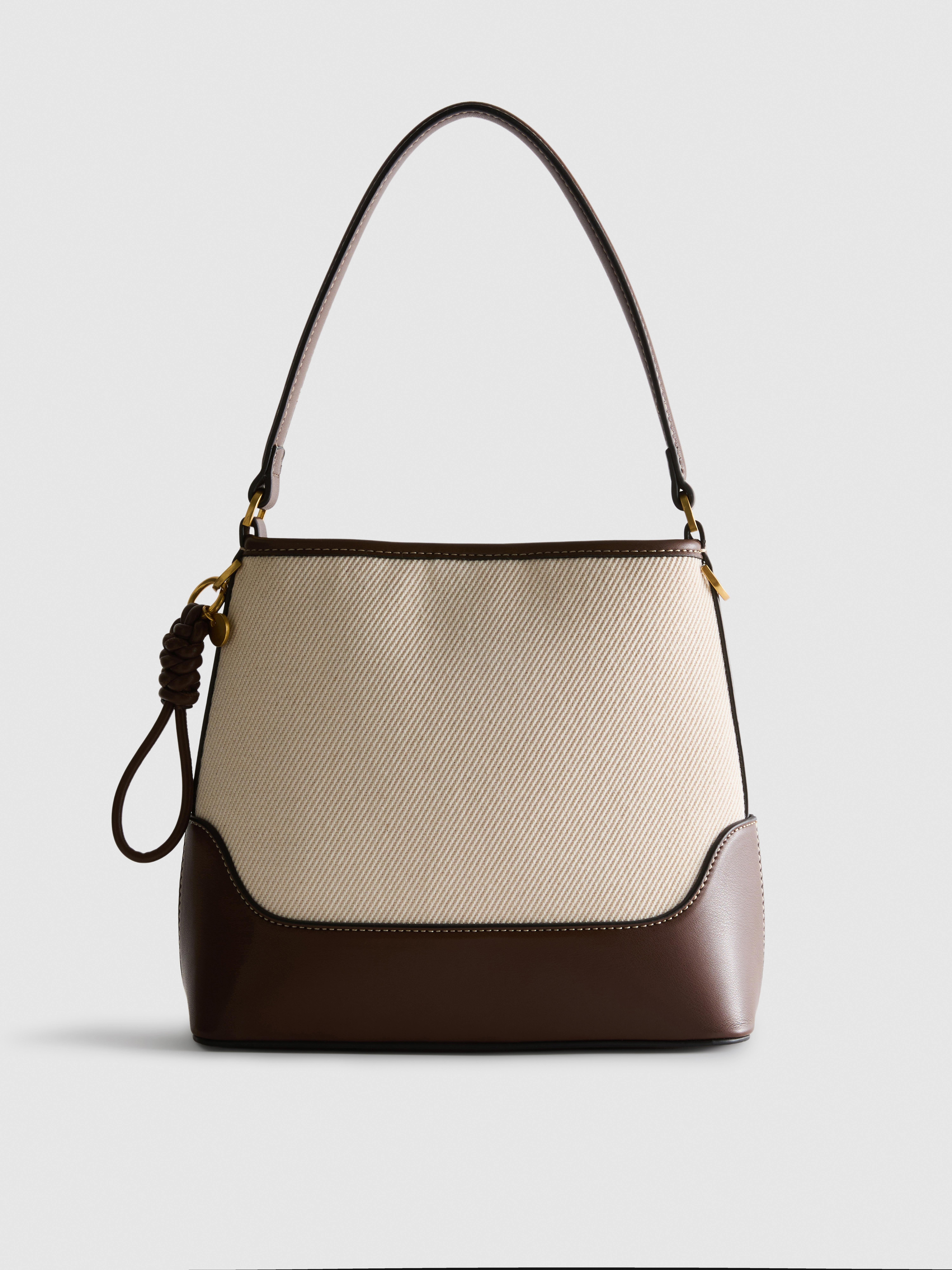 Sac seau en simili cuir