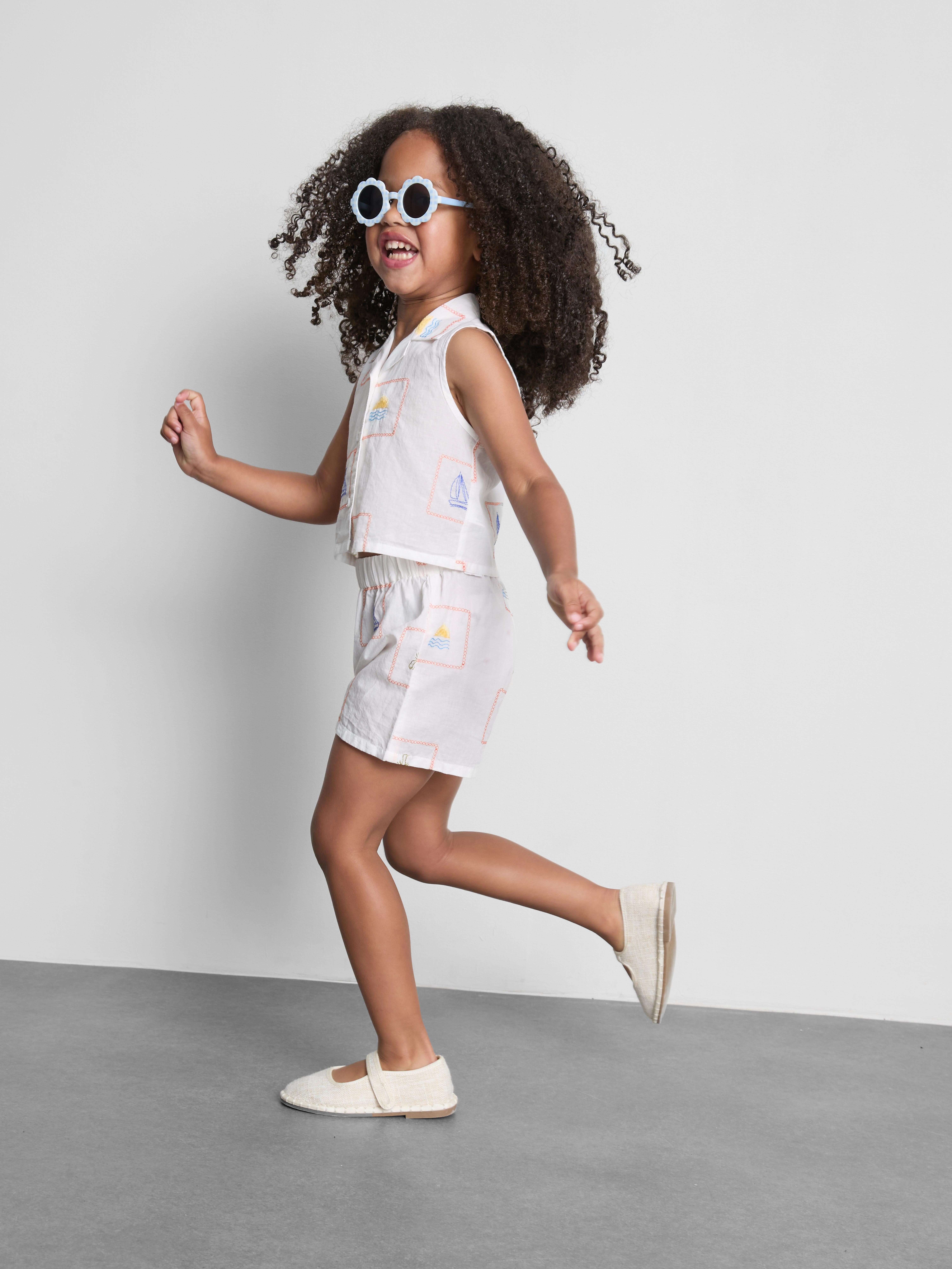 18 mois–9 ans | Ensemble chemise sans manches et short brodé
