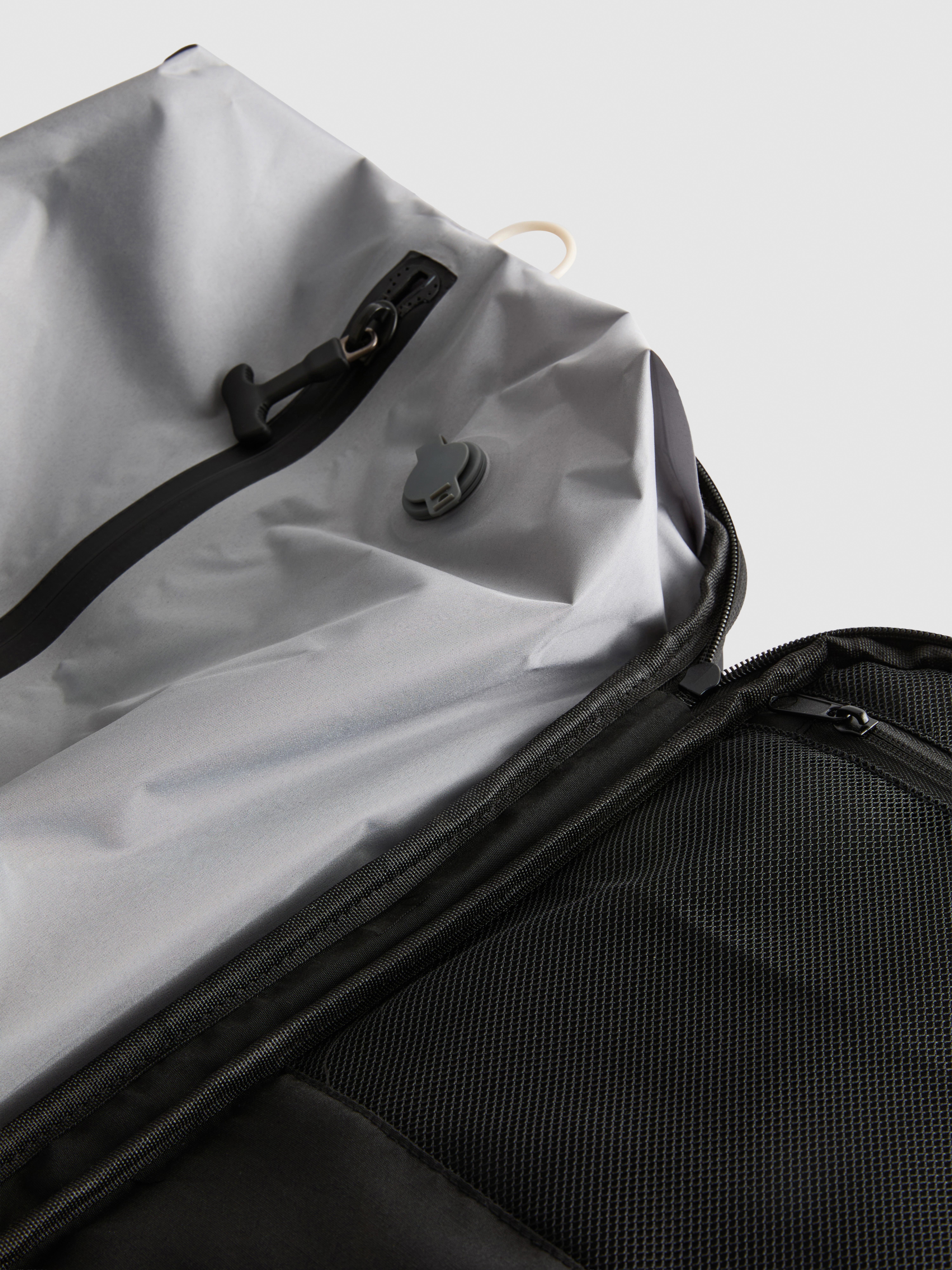 Vacuum Travel Backpack