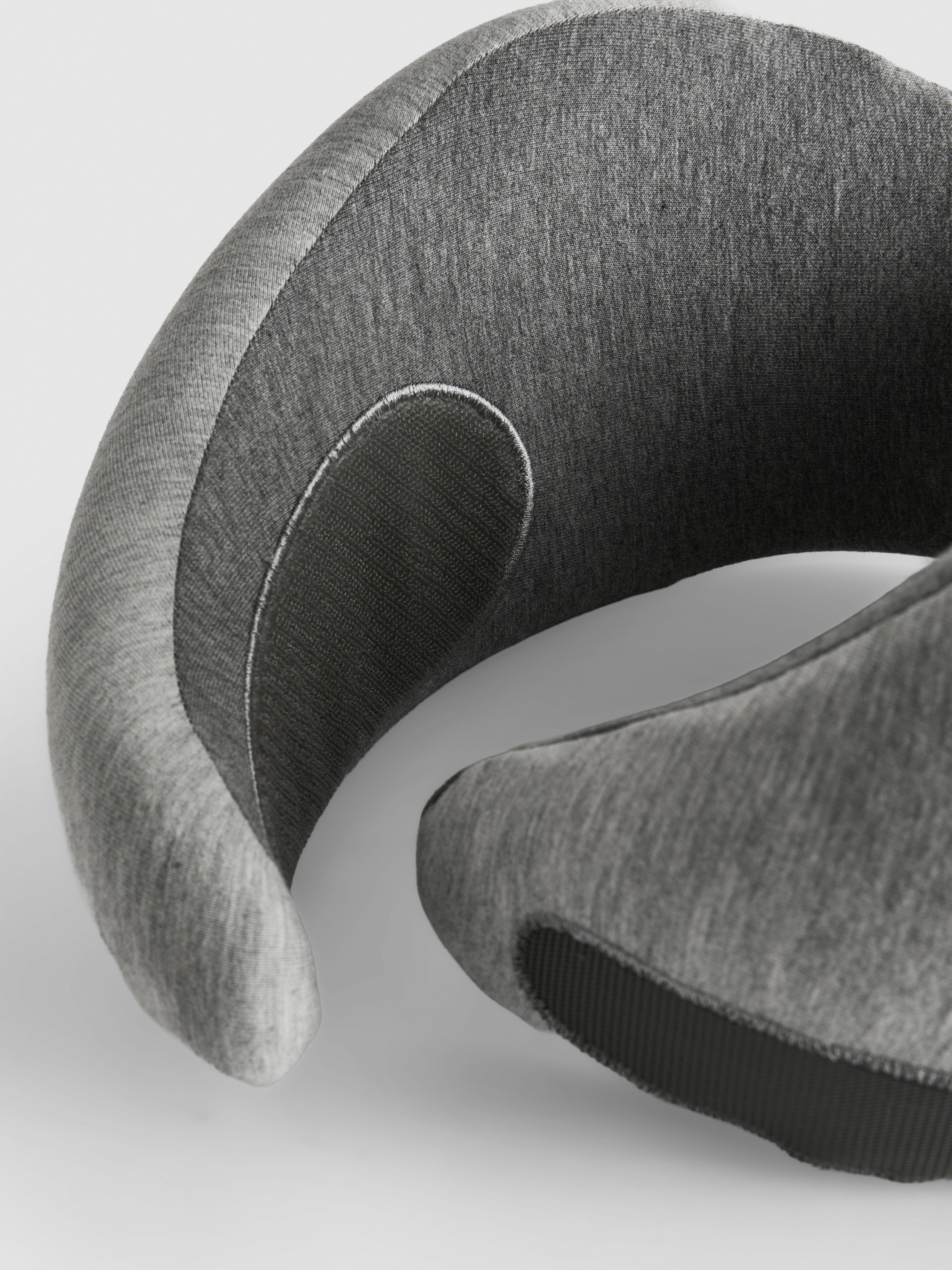 Coussin de voyage enveloppant gris chiné
