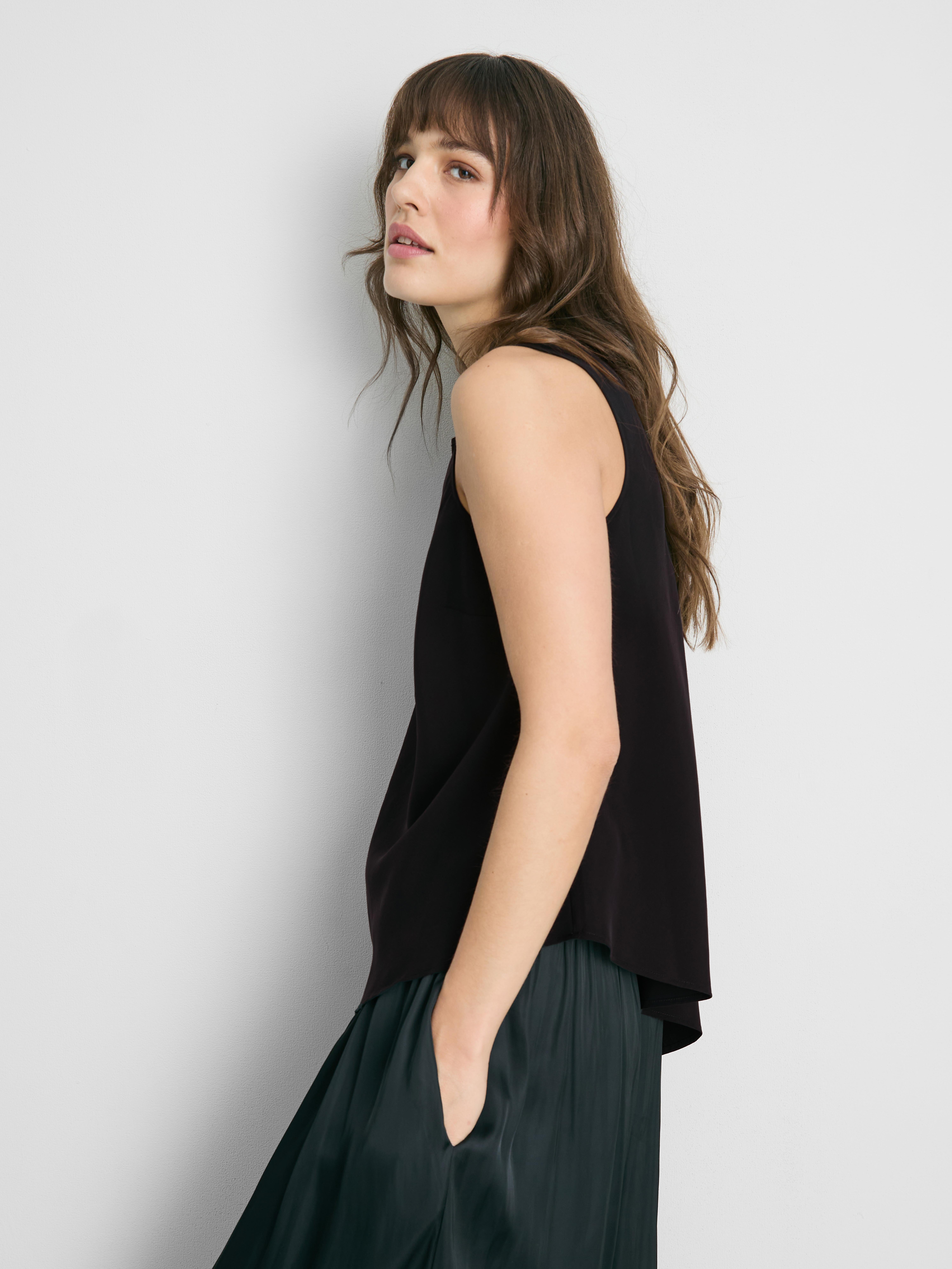 Asymmetric Hem Flowing Top