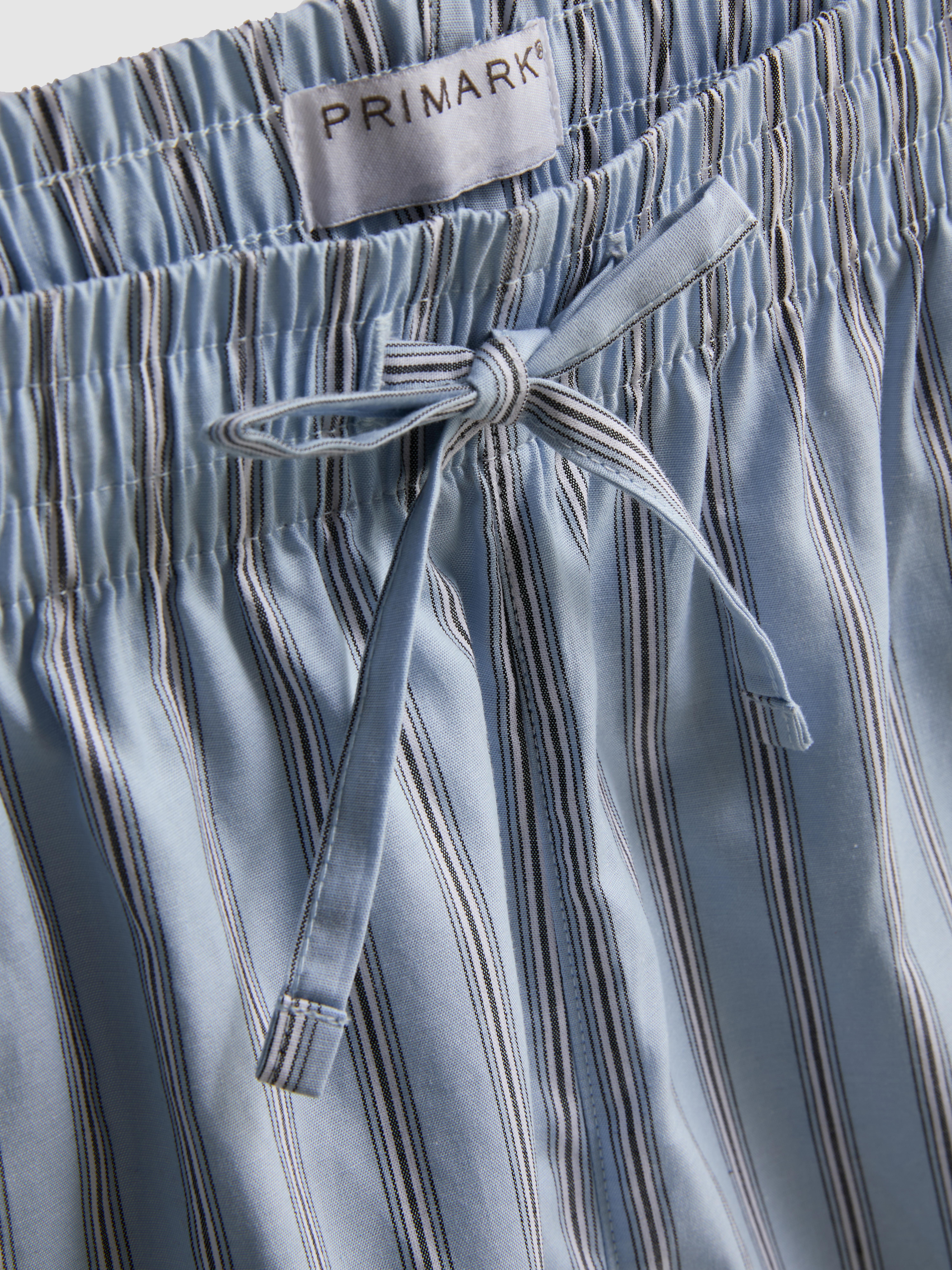 Pigiama con pantaloncini a righe