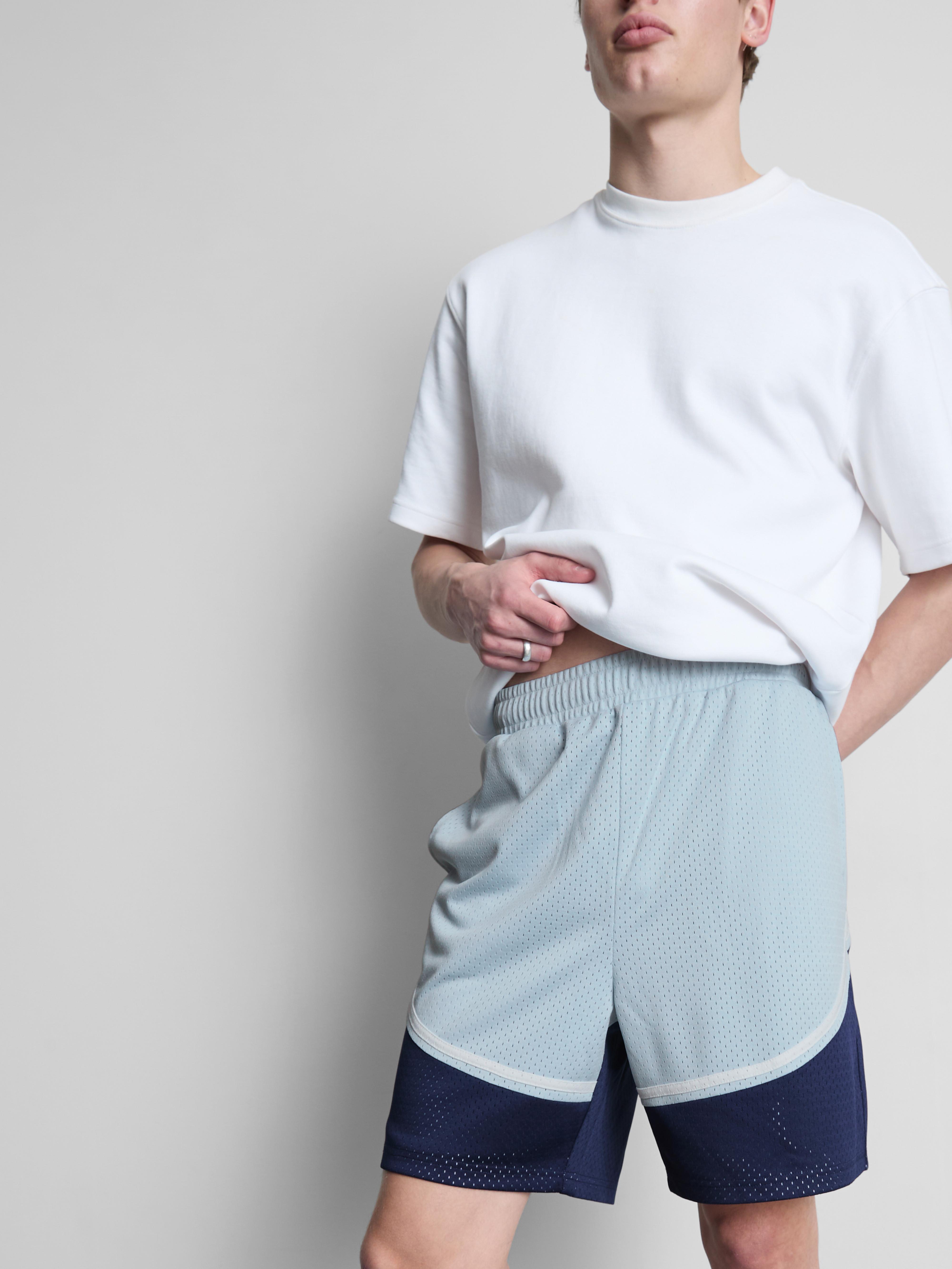 Sport-Shorts mit Netzeinsatz