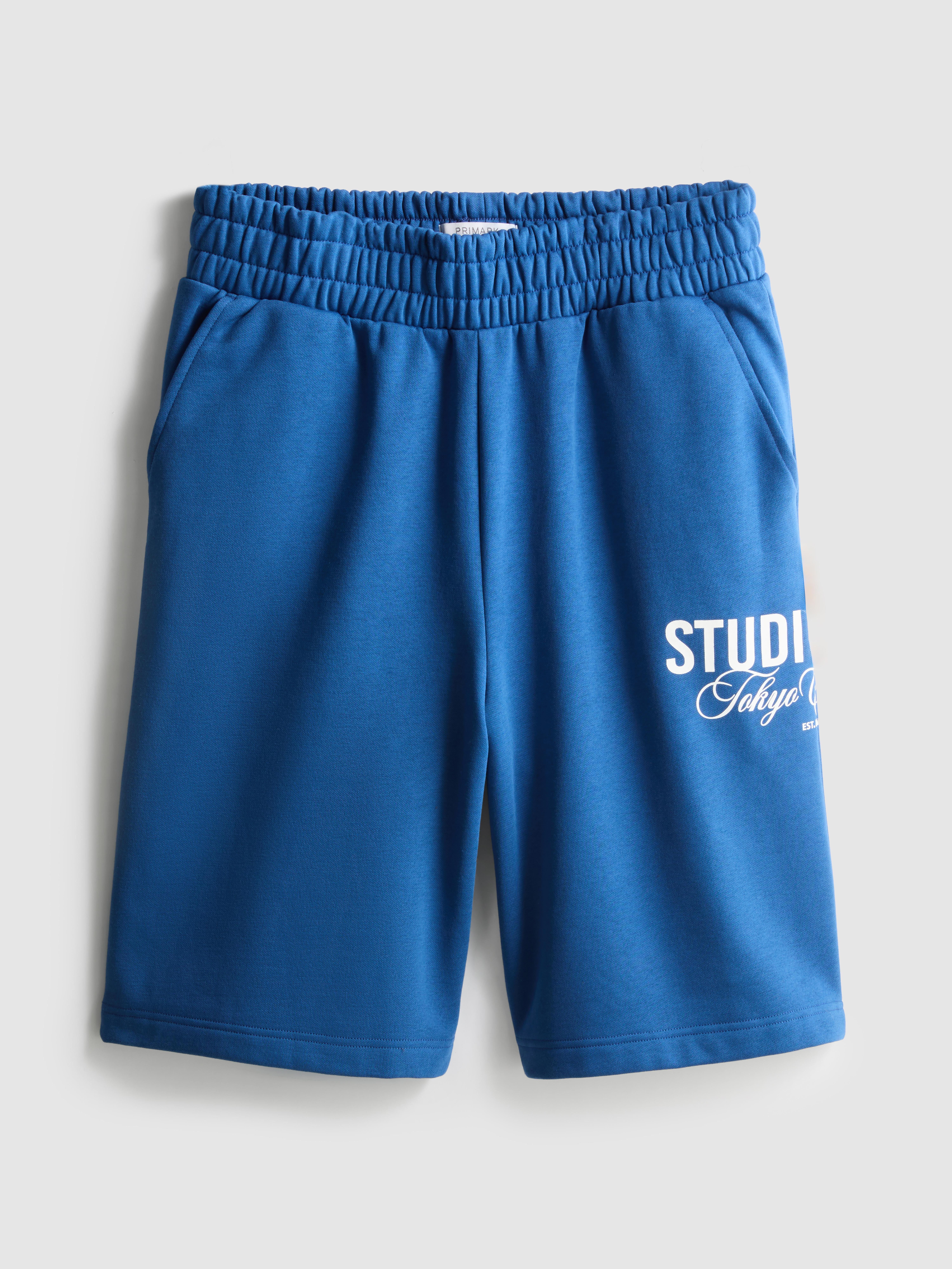 Studio Graphic Shorts