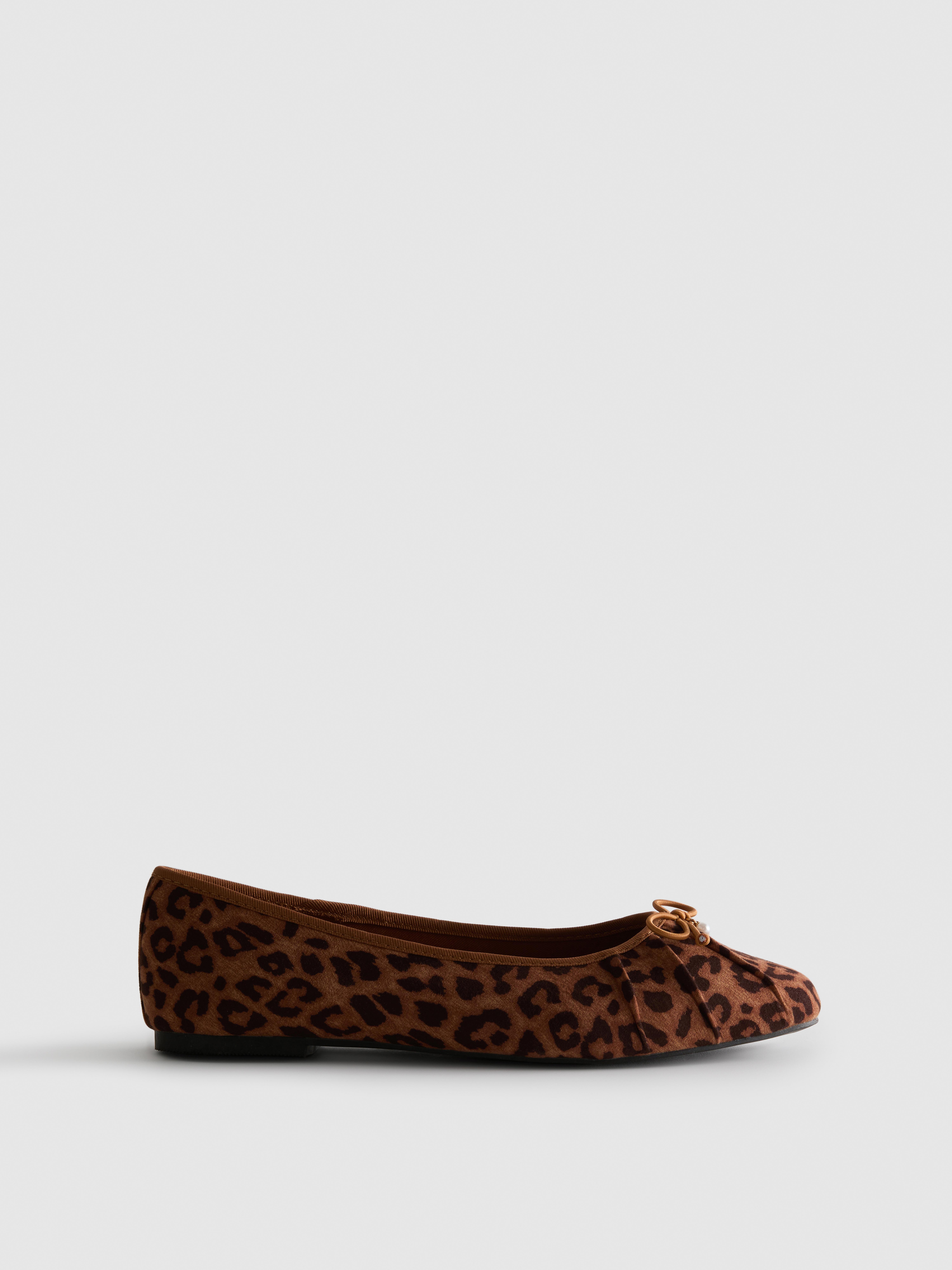 Leopard Charm Detail Ballerina Flats