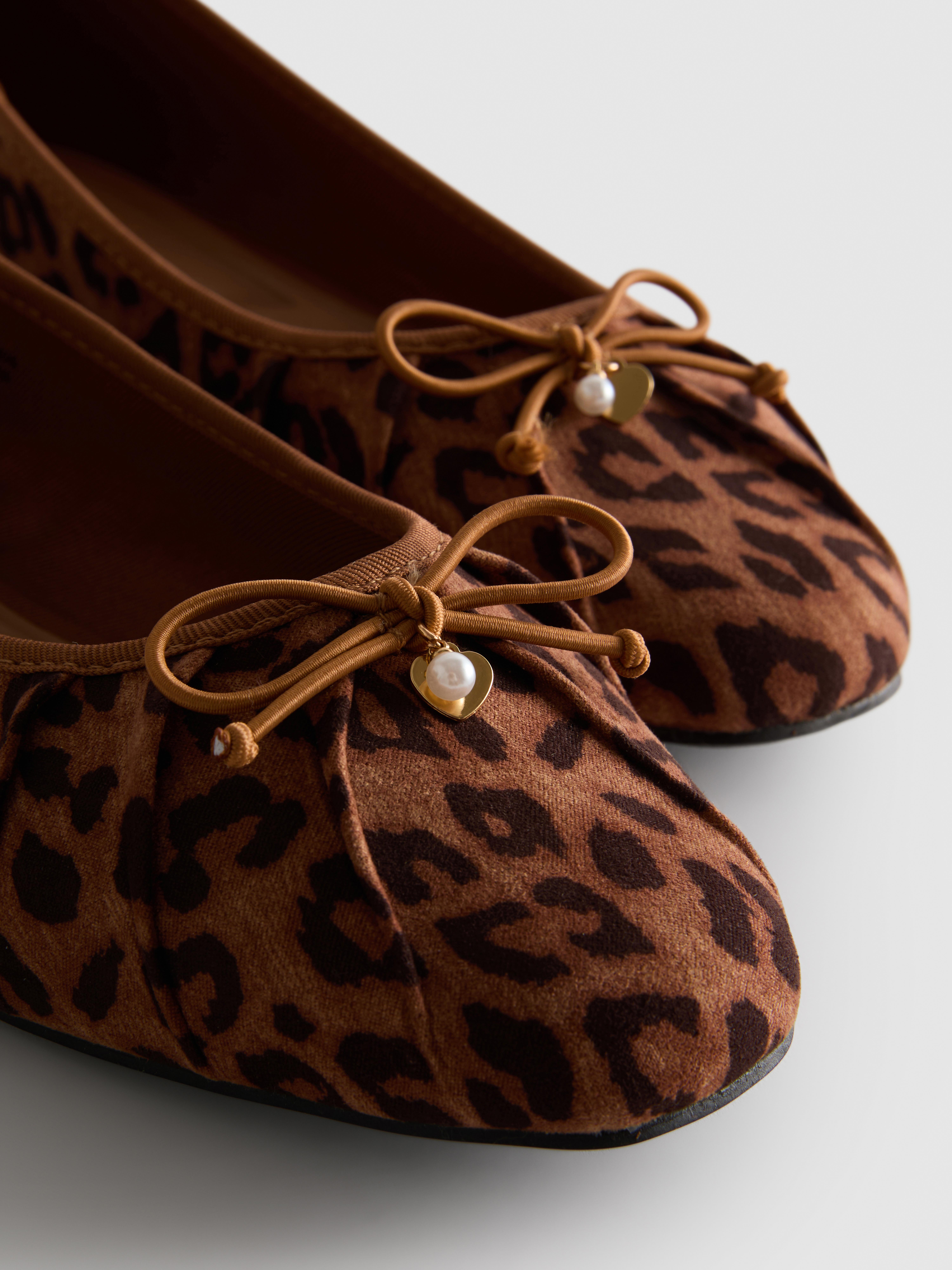 Leopard Charm Detail Ballerina Flats