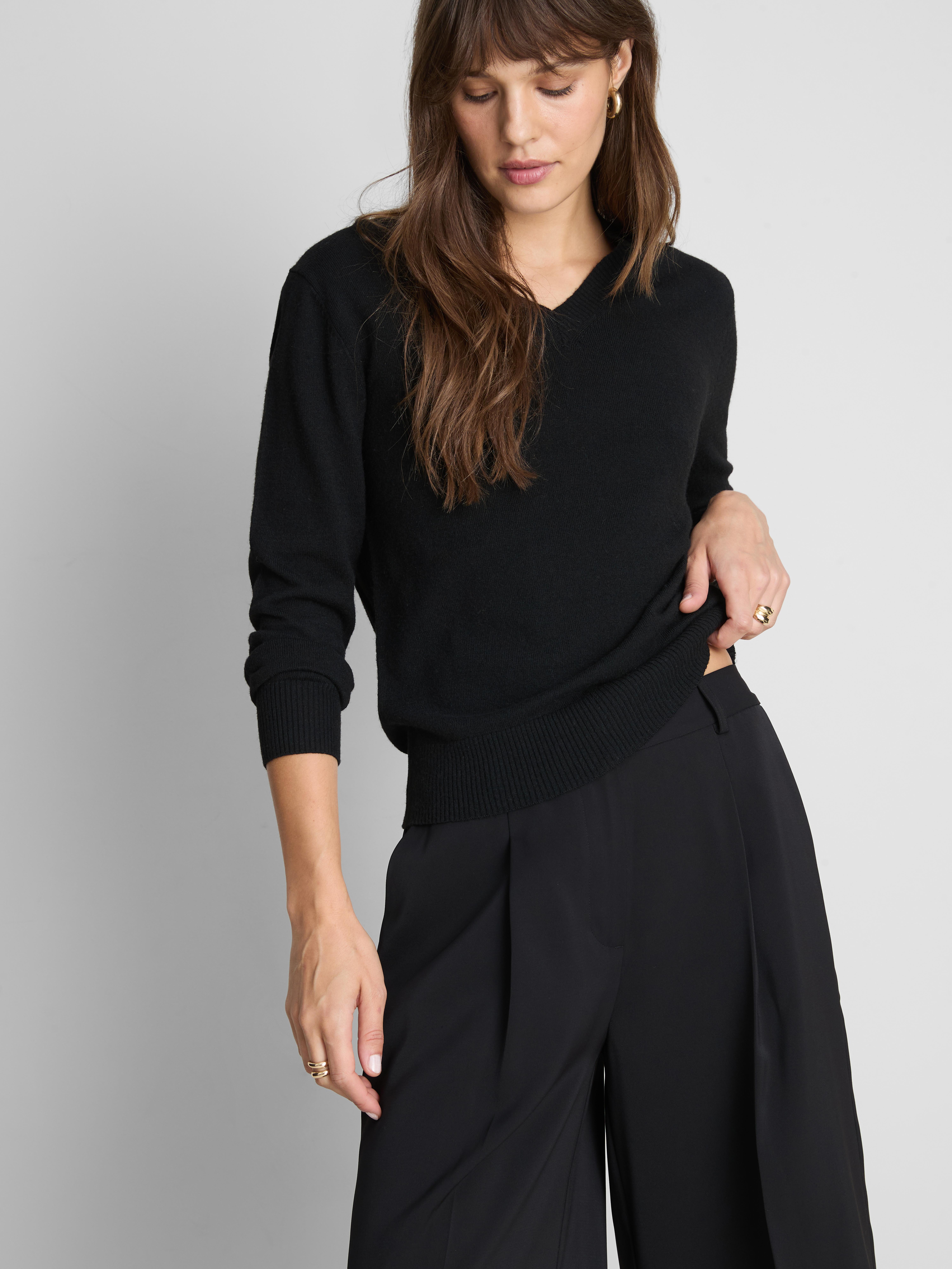 Knitted V-Neck Sweater Black