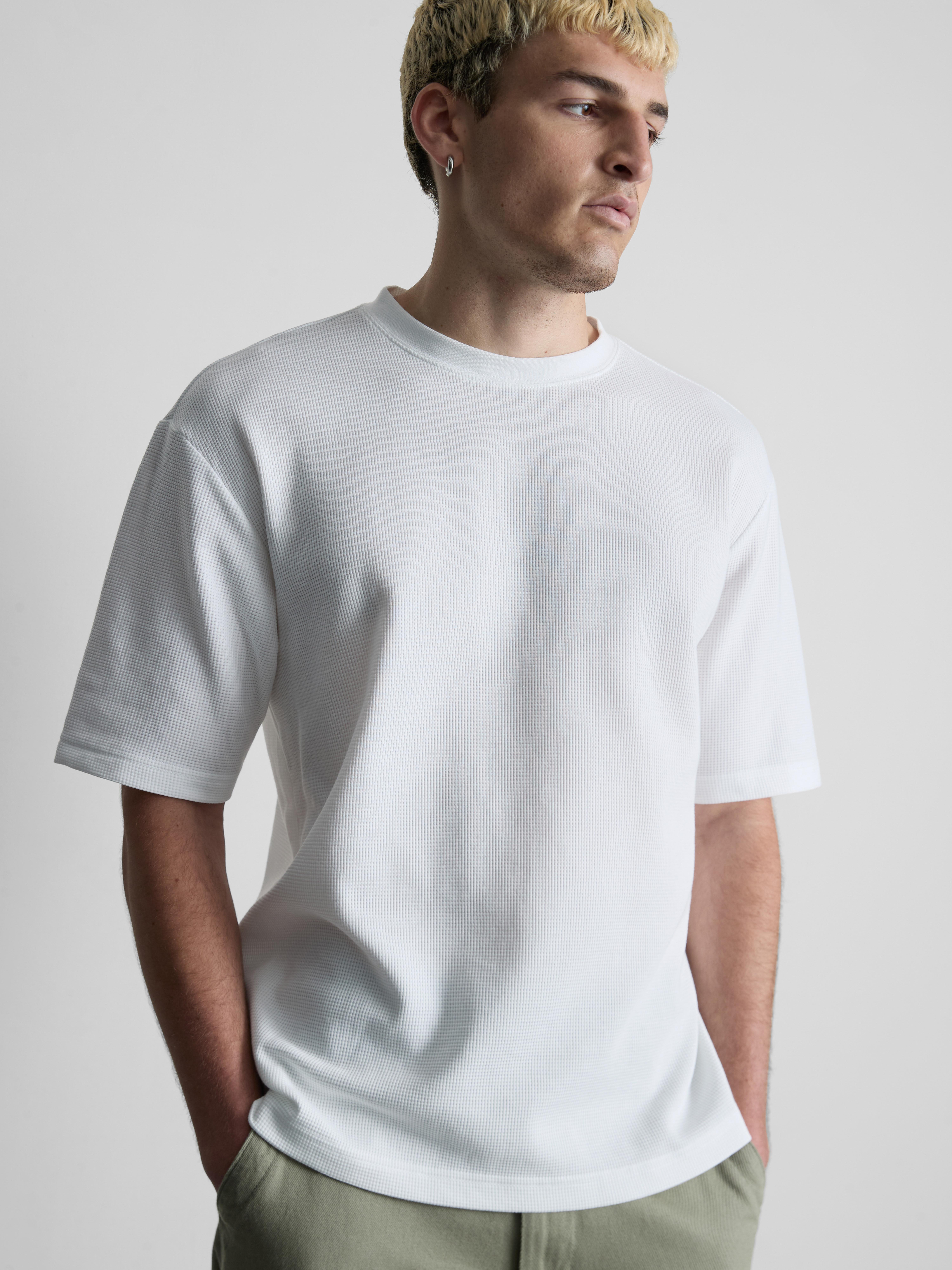 Strukturiertes T-Shirt mit geradem Schnitt