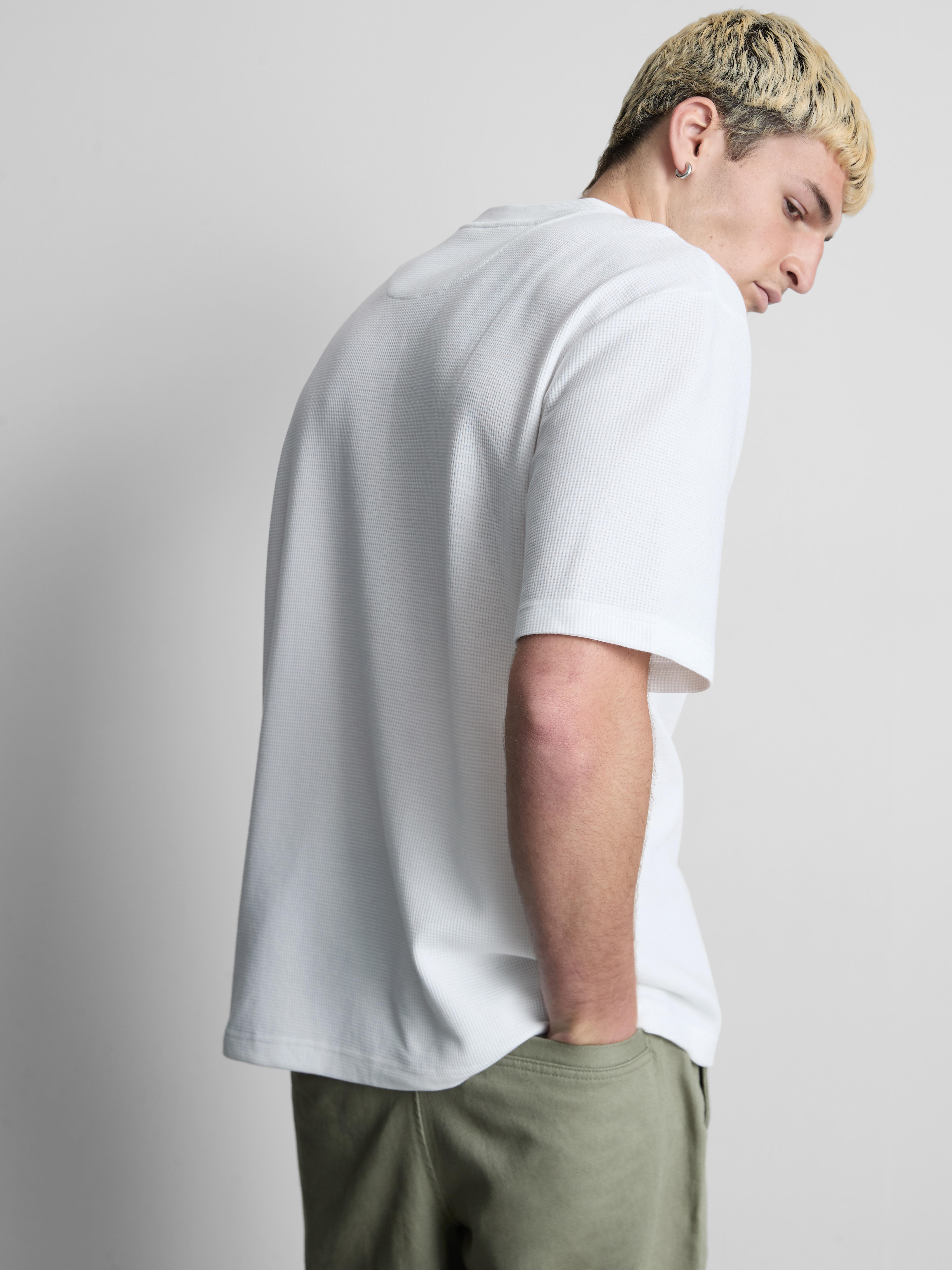 Strukturiertes T-Shirt mit geradem Schnitt