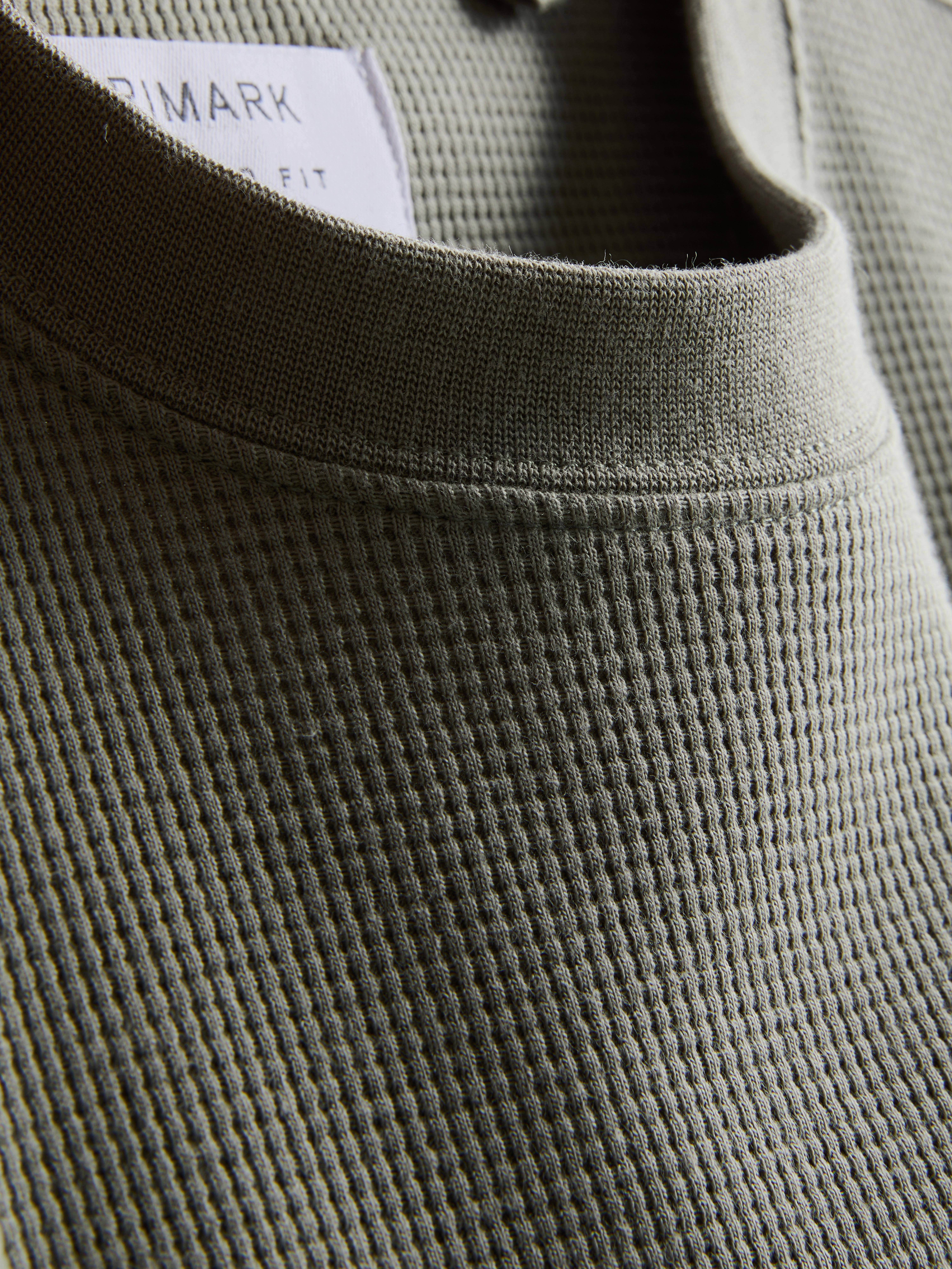 Tricou texturat cu croială largă