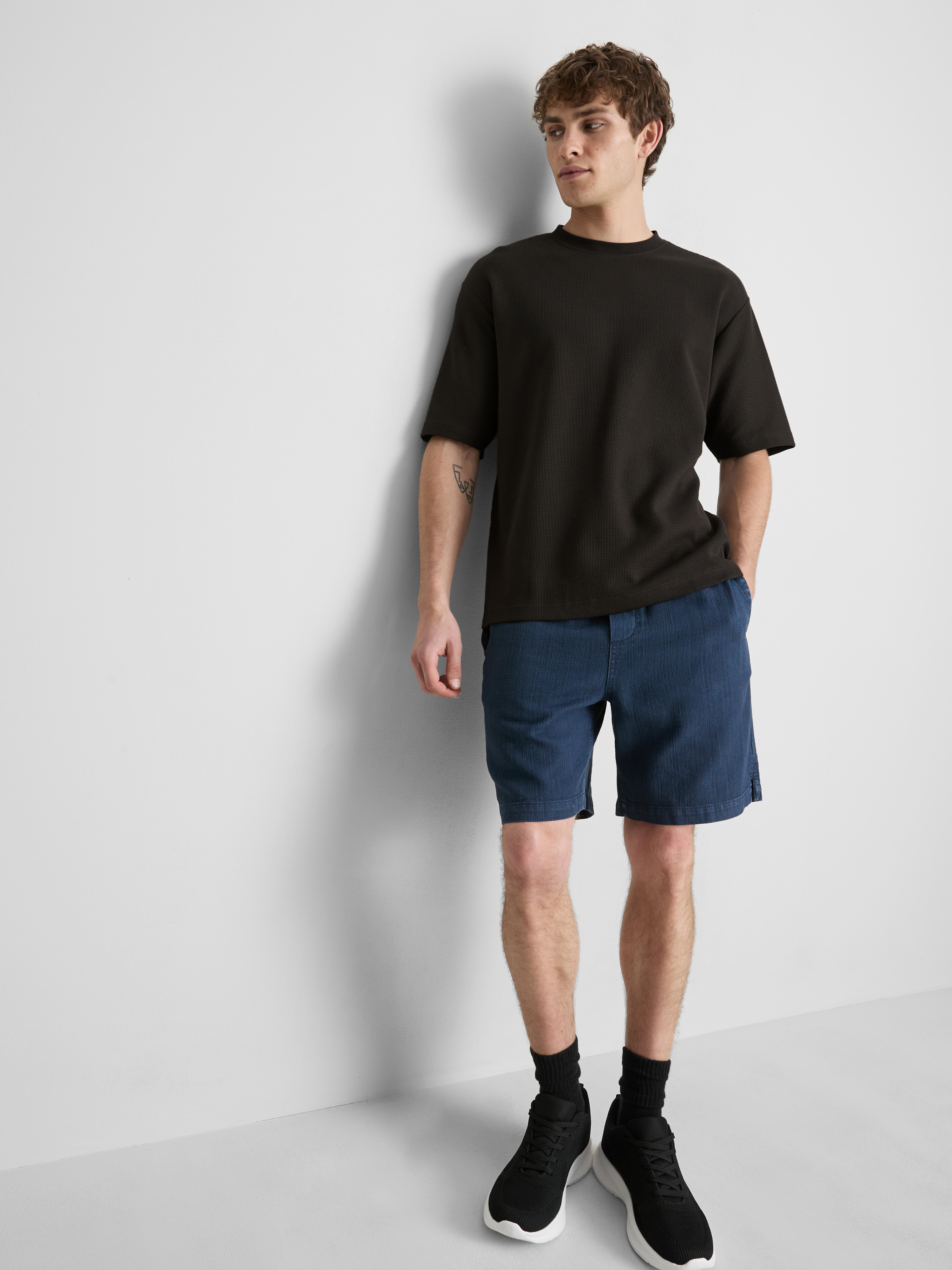Strukturiertes T-Shirt mit geradem Schnitt Anthrazitfarben