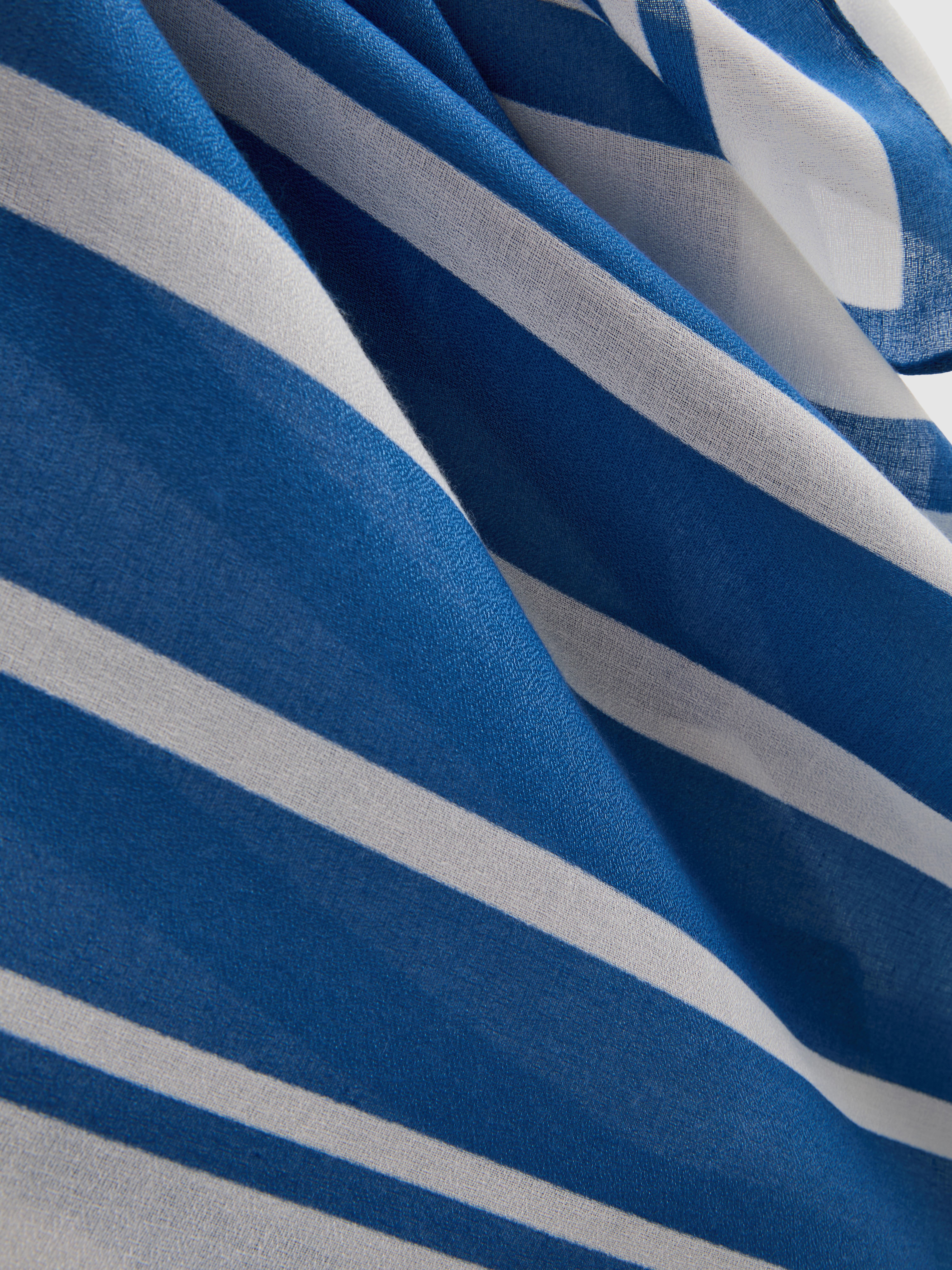 Pruhovaný plážový sarong