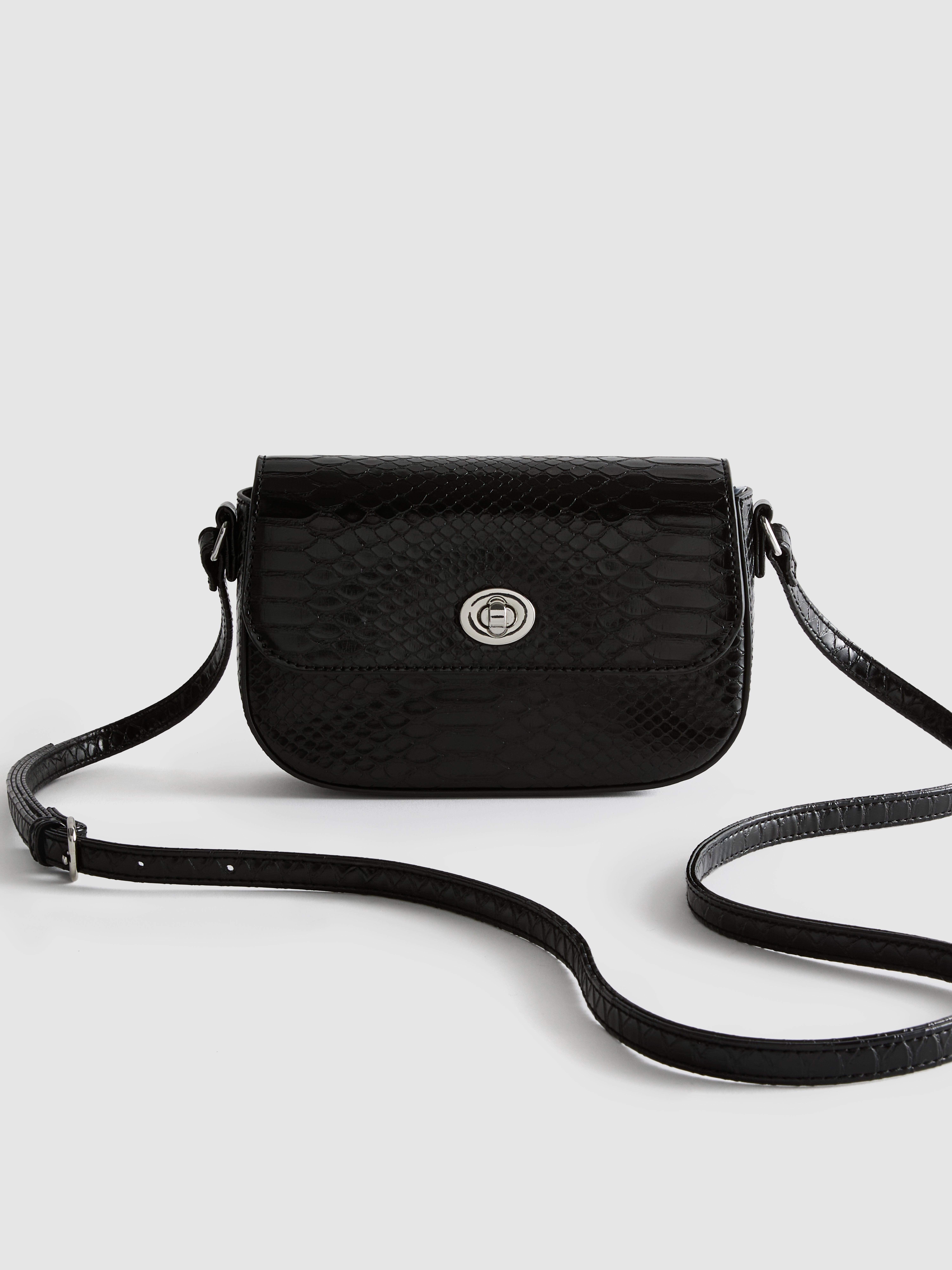 Malá textúrovaná crossbody kabelka