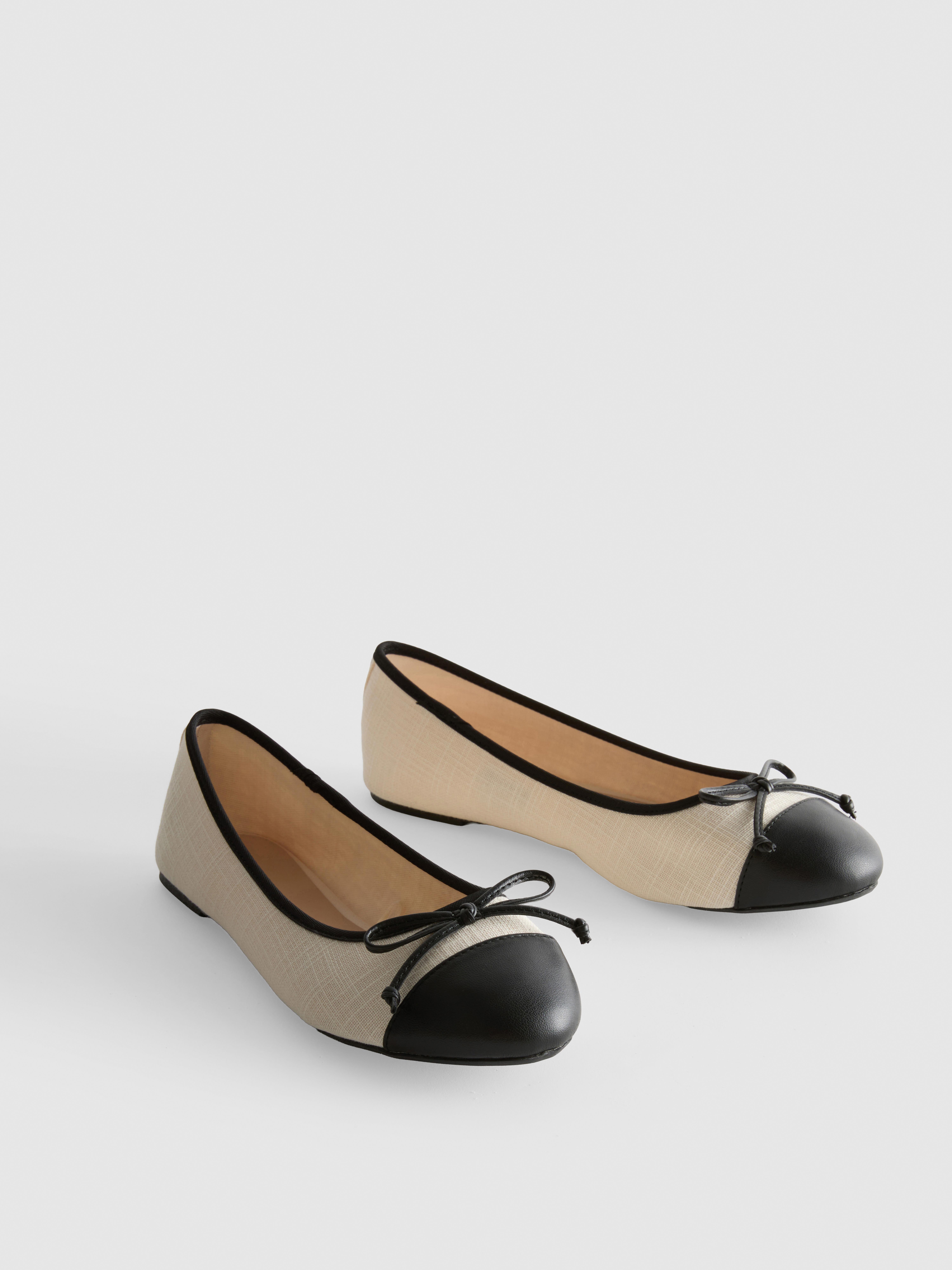 Toe Cap Ballerina Flats