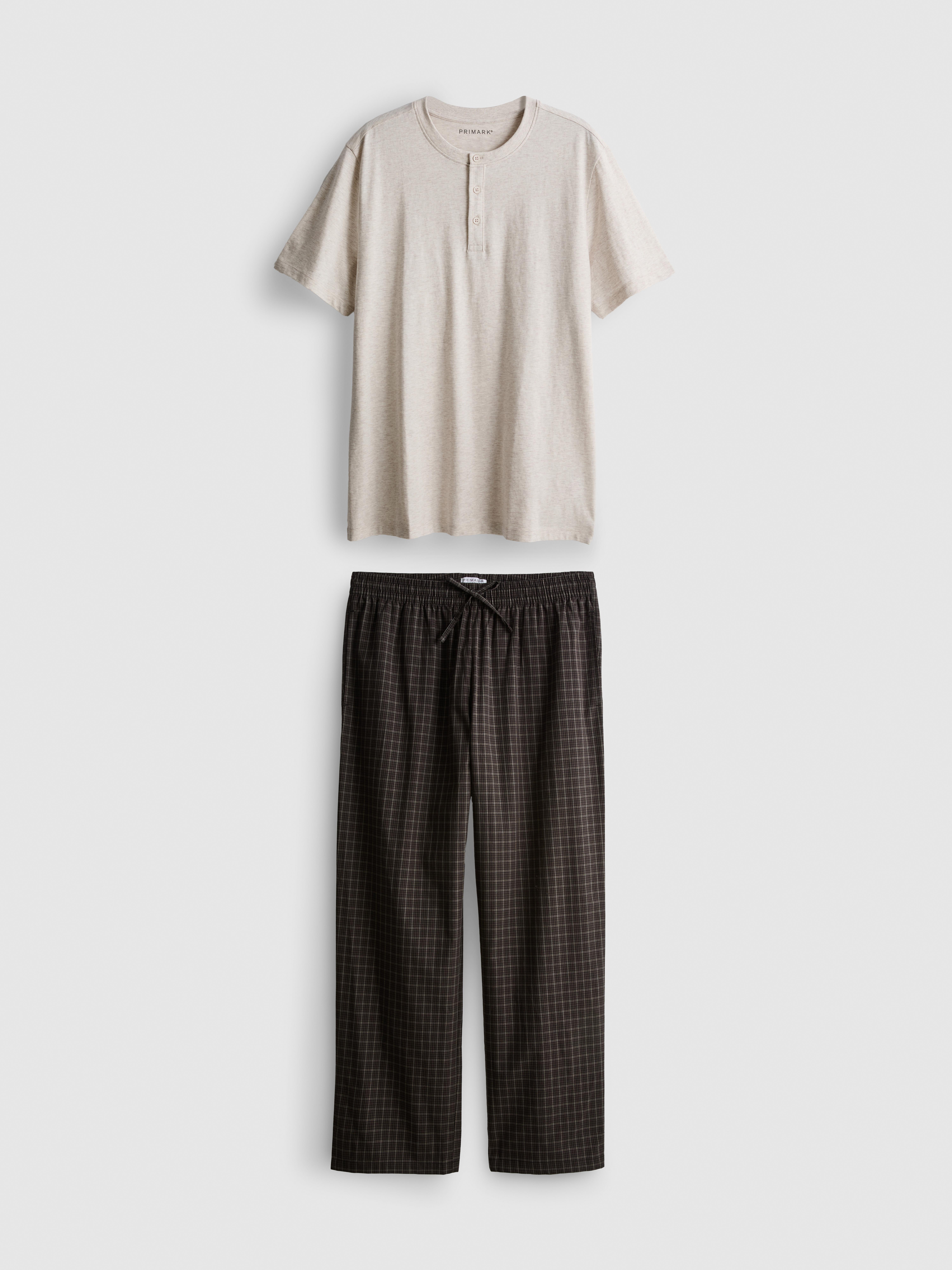 Pyjama à carreaux