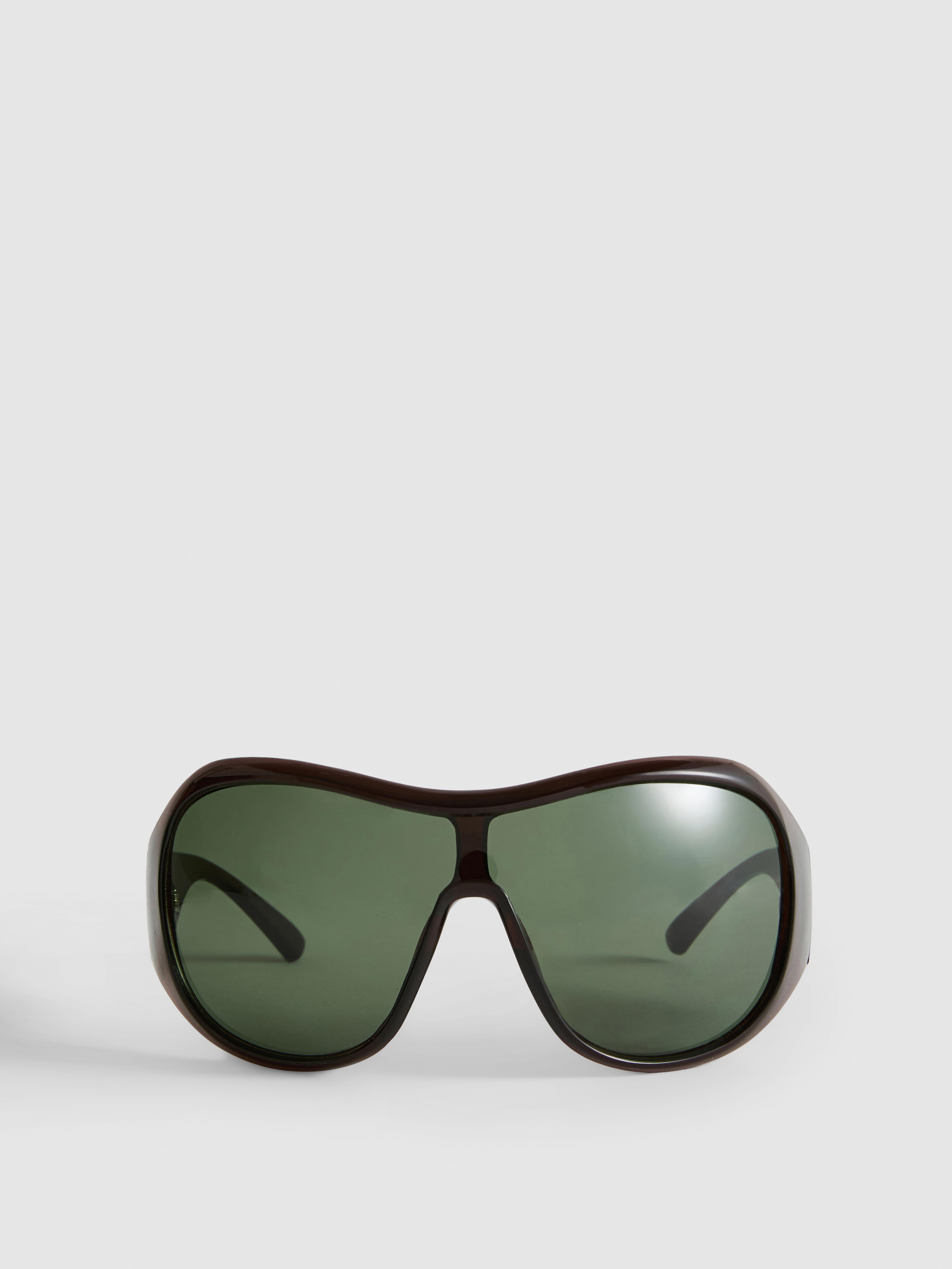 Gafas de sol envolventes