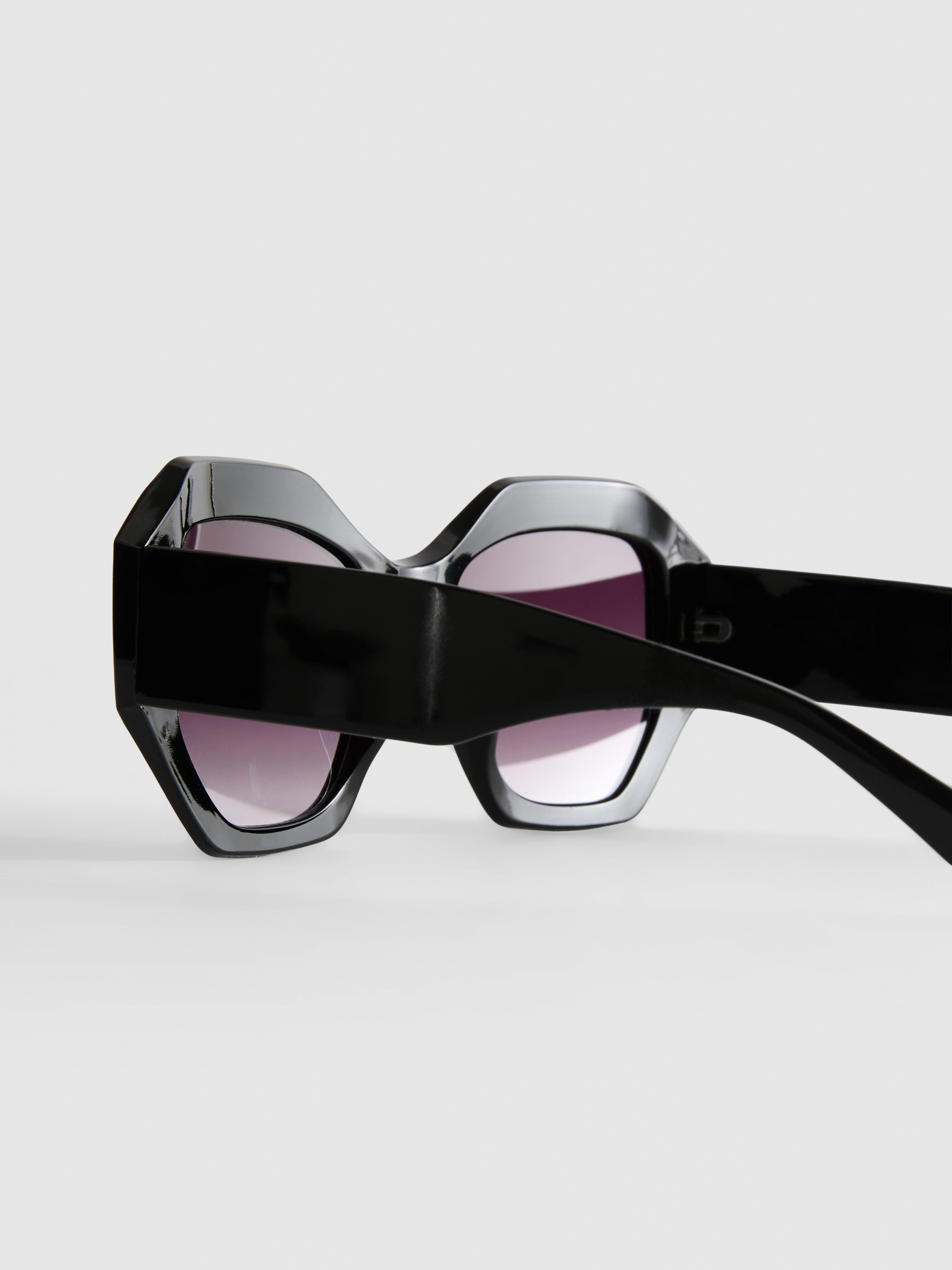 Angular Frame Sunglasses