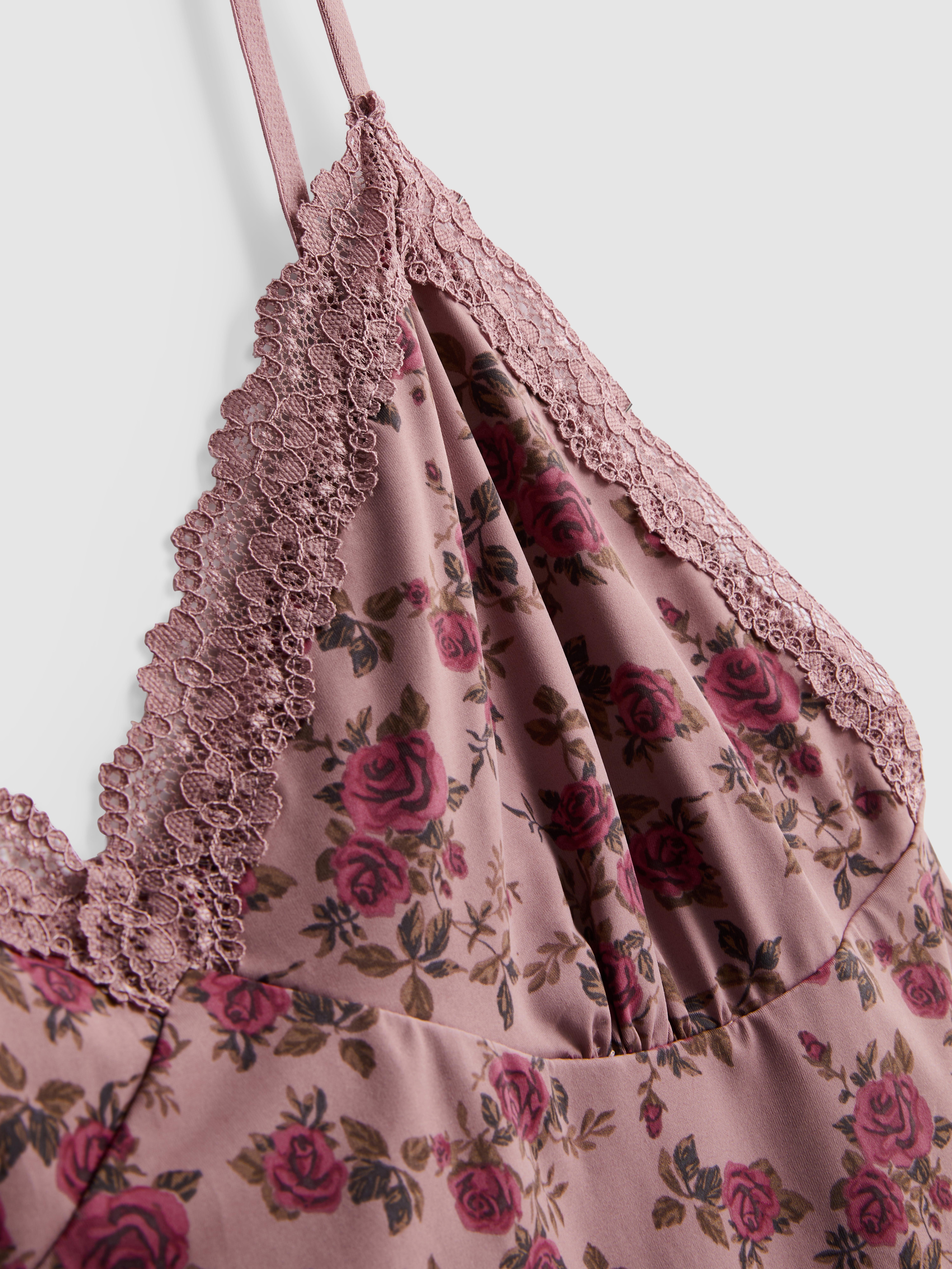 Pijama corto con camiseta de tirantes floral