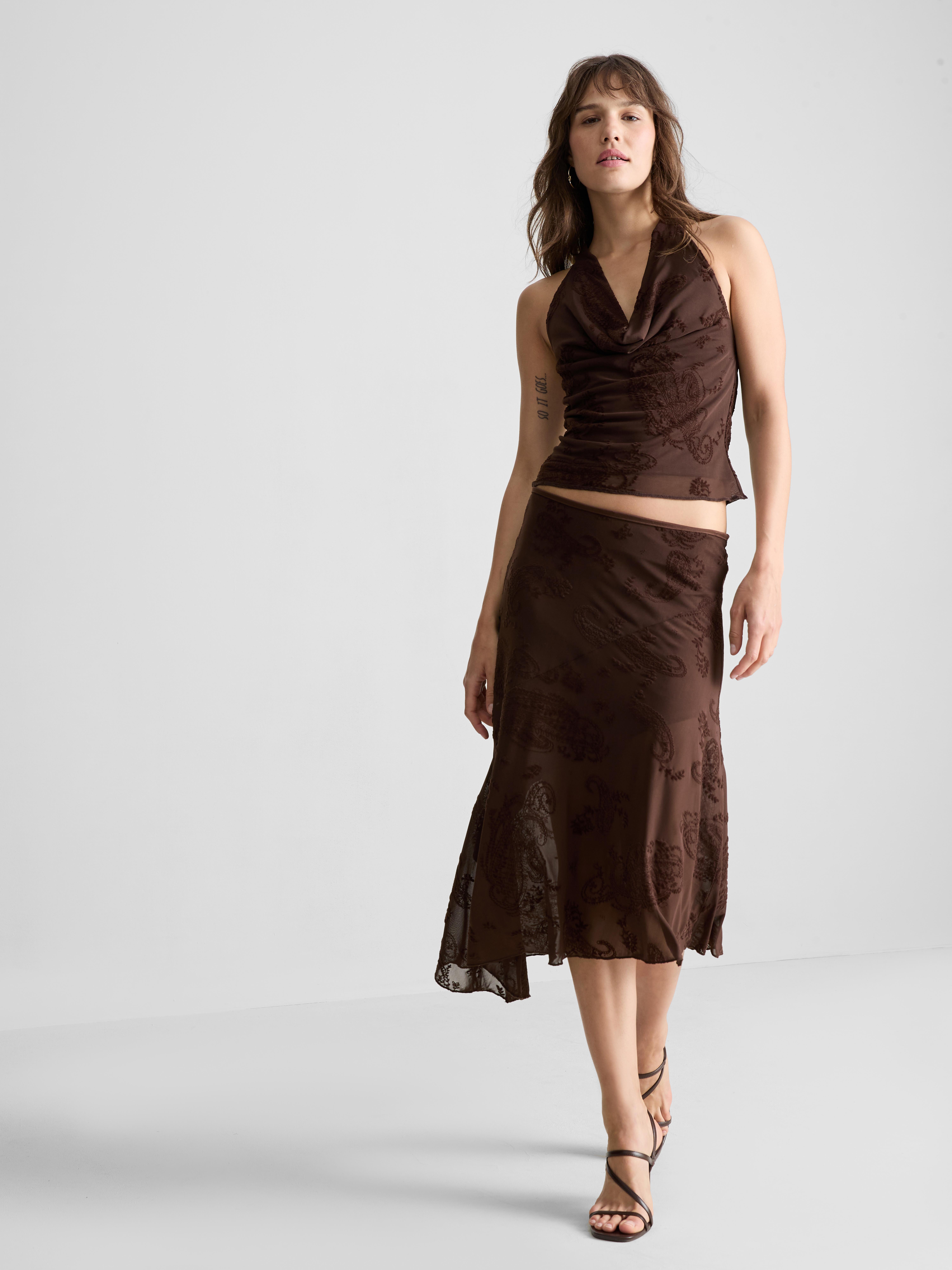 Netzstoff-Top mit Paisleymuster und Neckholder