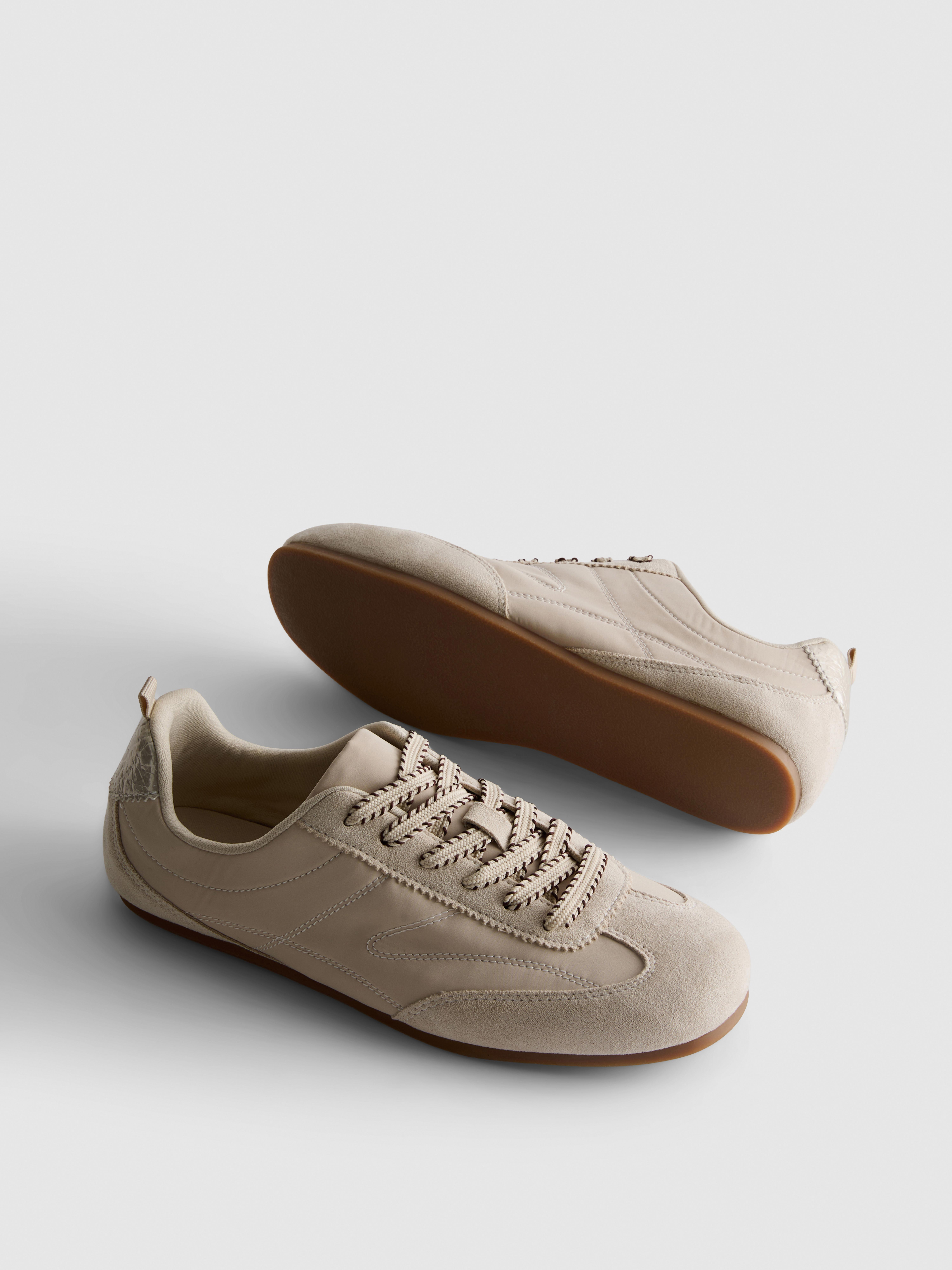 Low-Top Sneakers