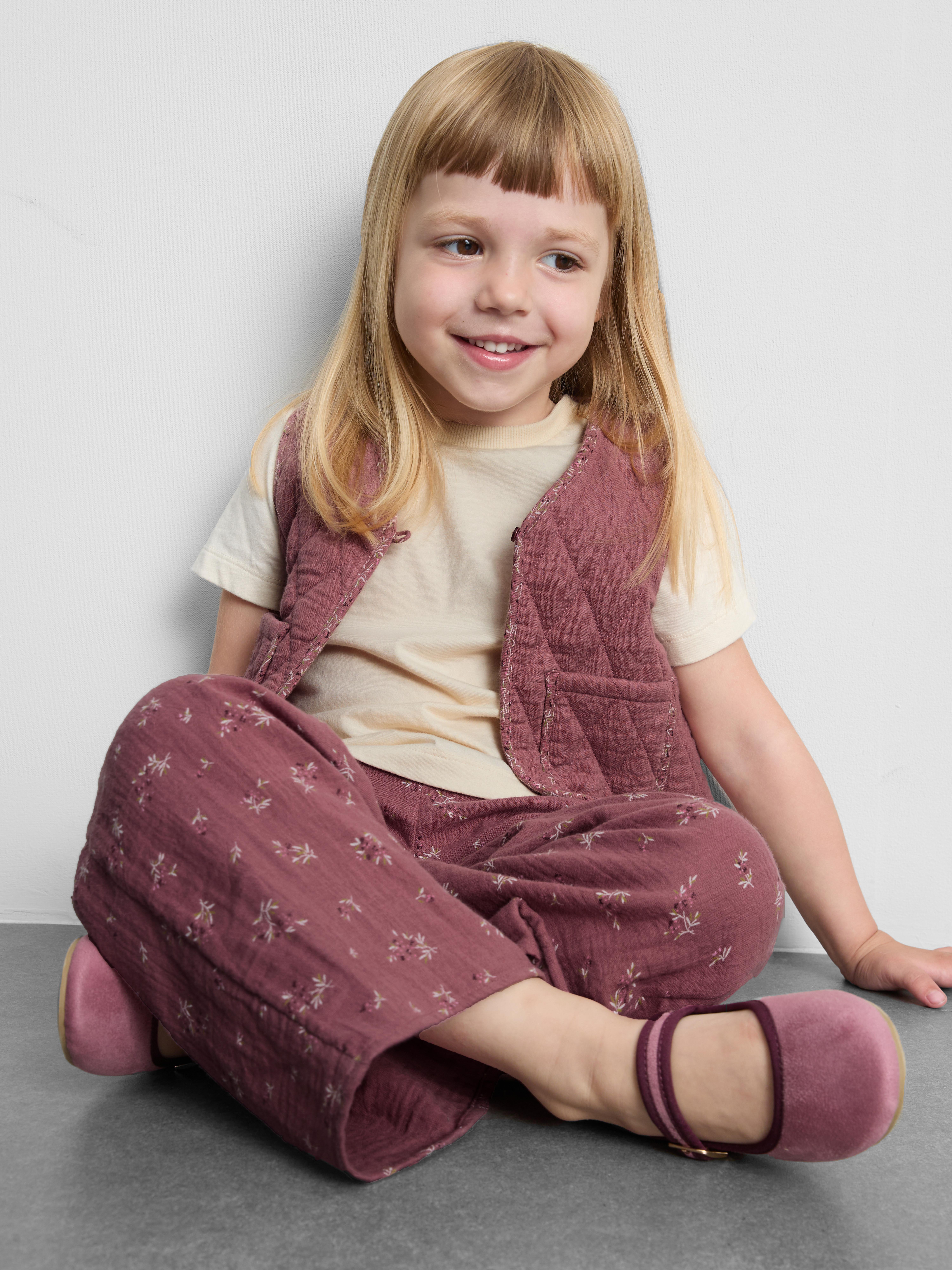 1-9yrs | T-Shirt, Pants and Sleeveless Jacket Set