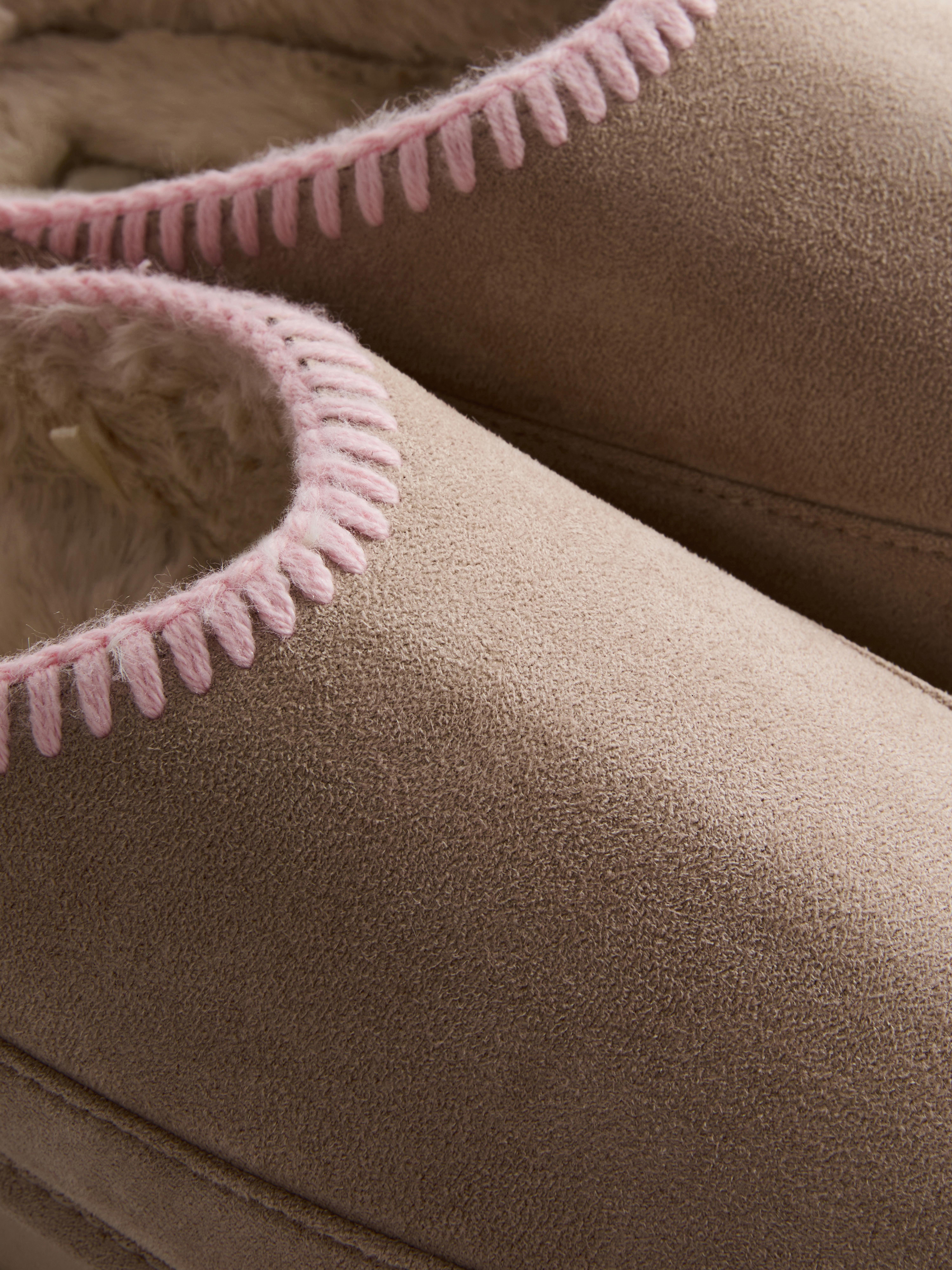 Contrast Stitch Faux Fur Lined Mule Slippers