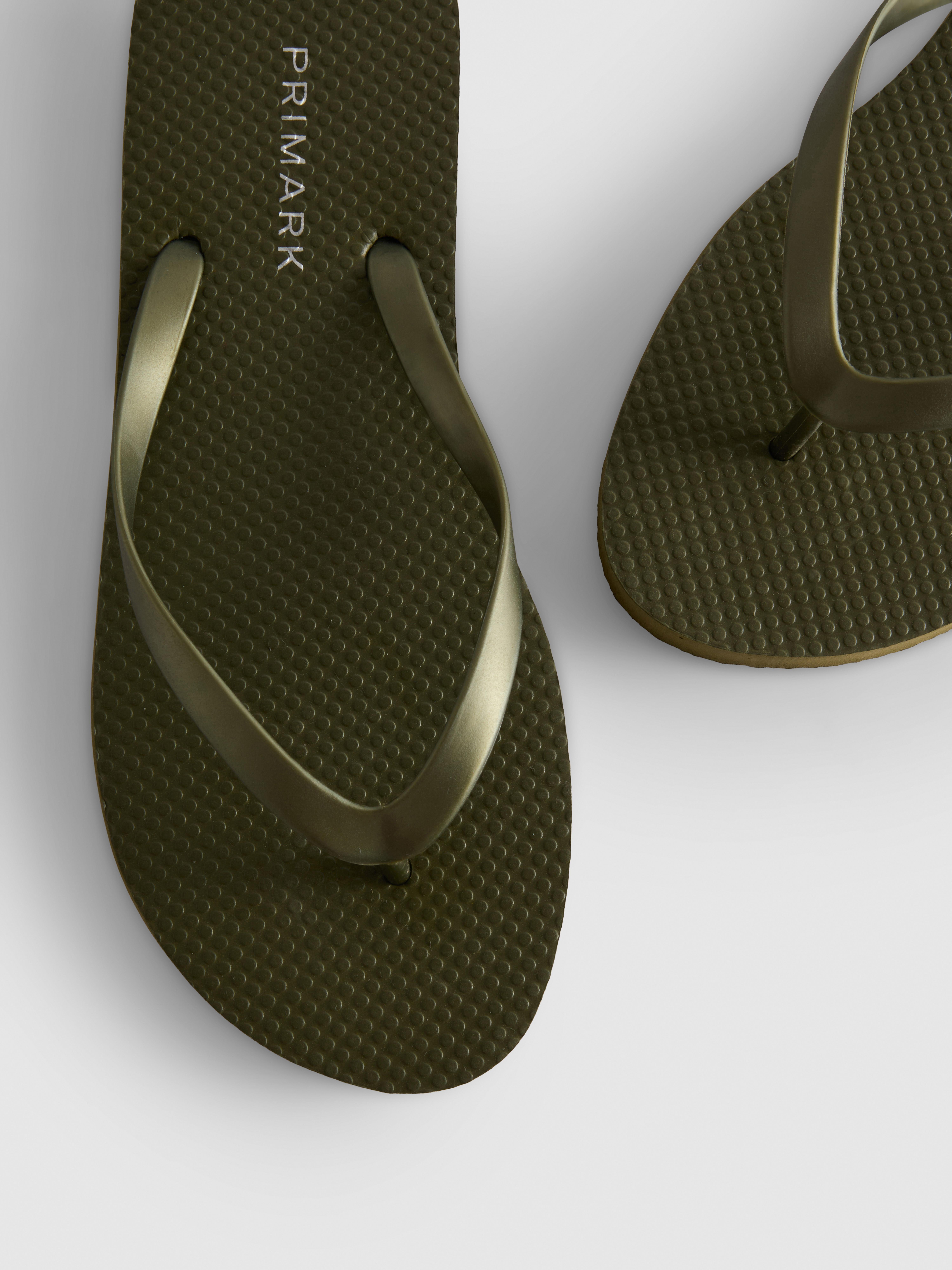 Chanclas básicas