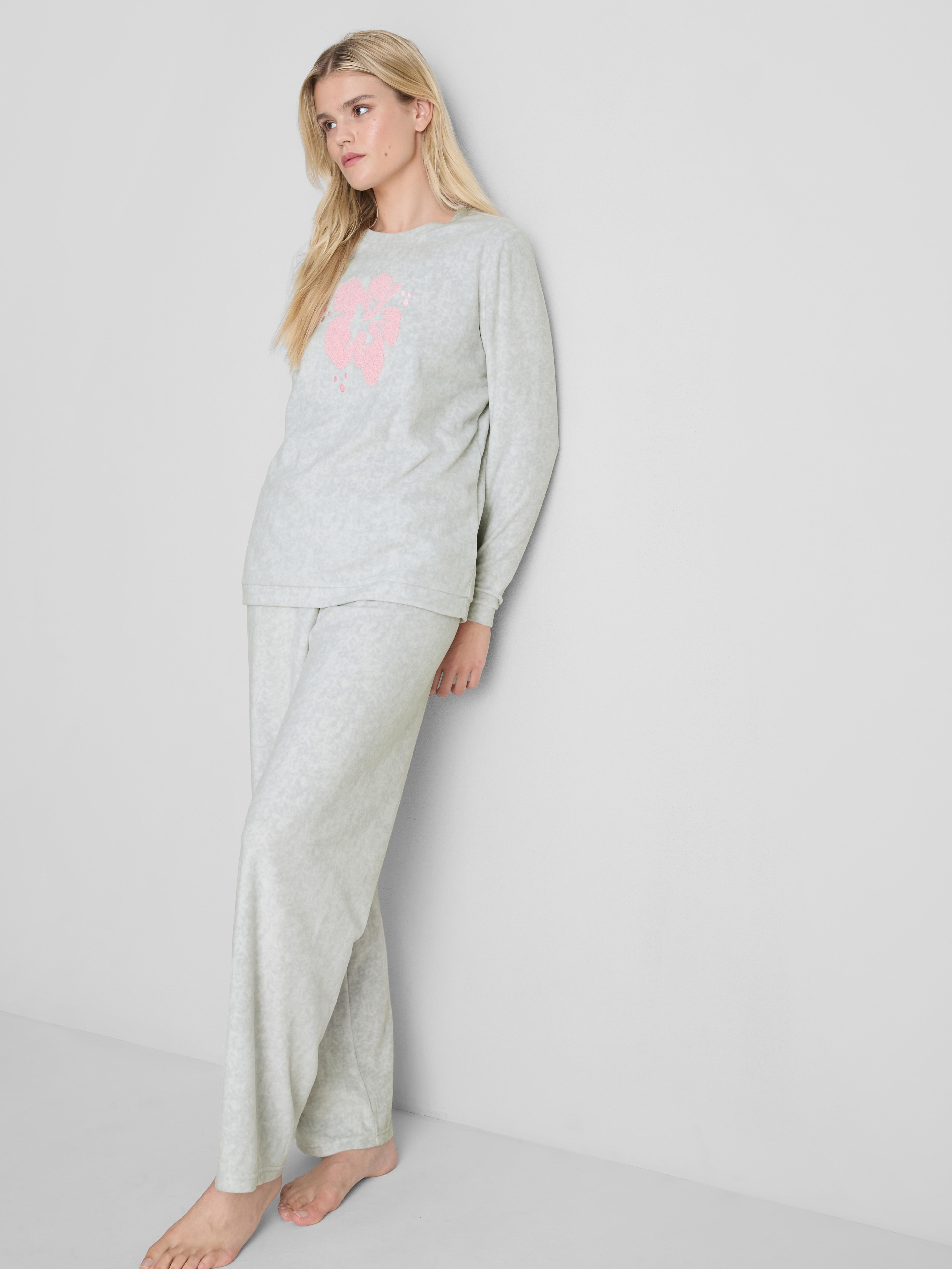 Pijama con sudadera de microfelpa