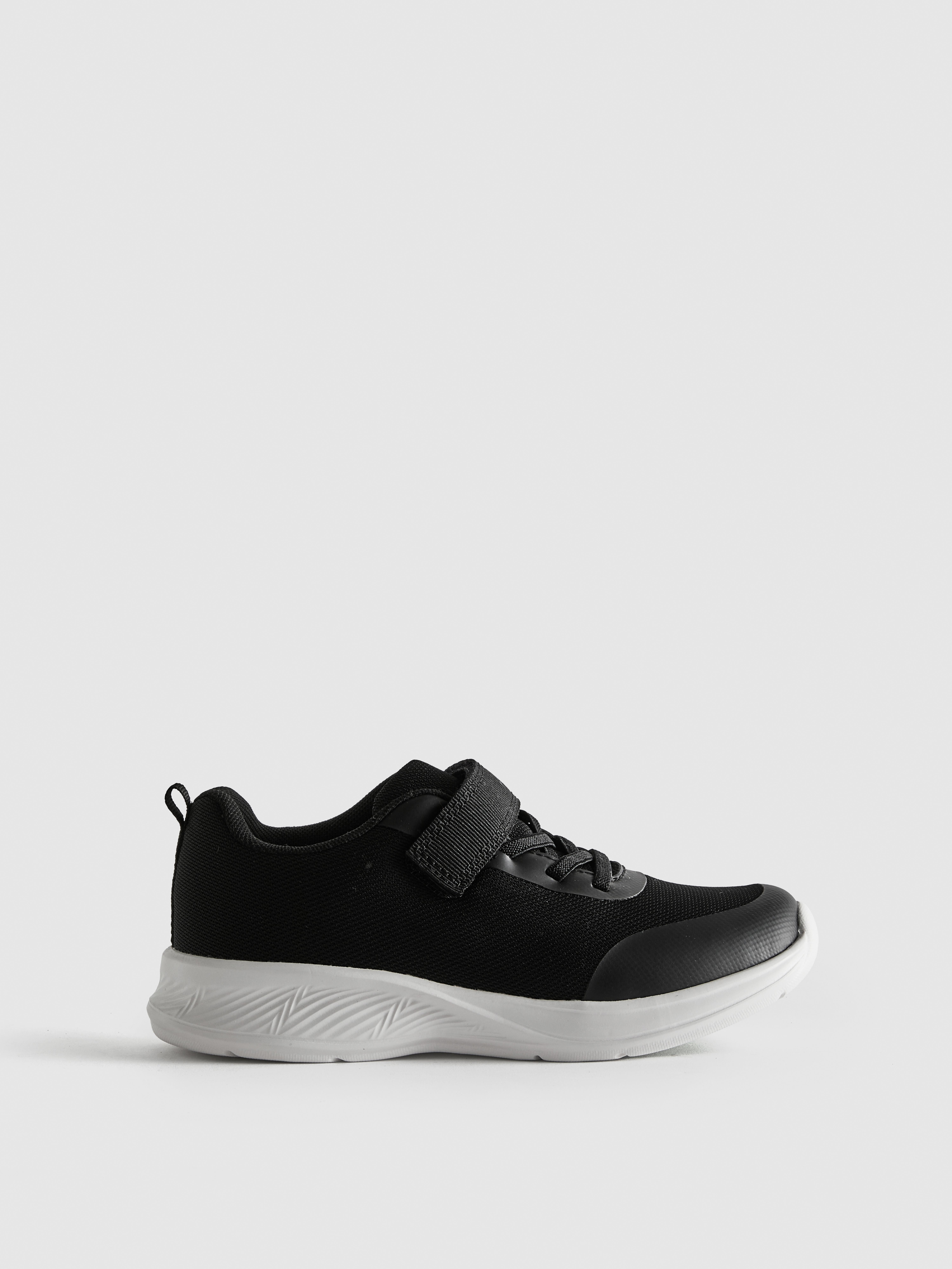 Scarpe da ginnastica basse con suola spessa