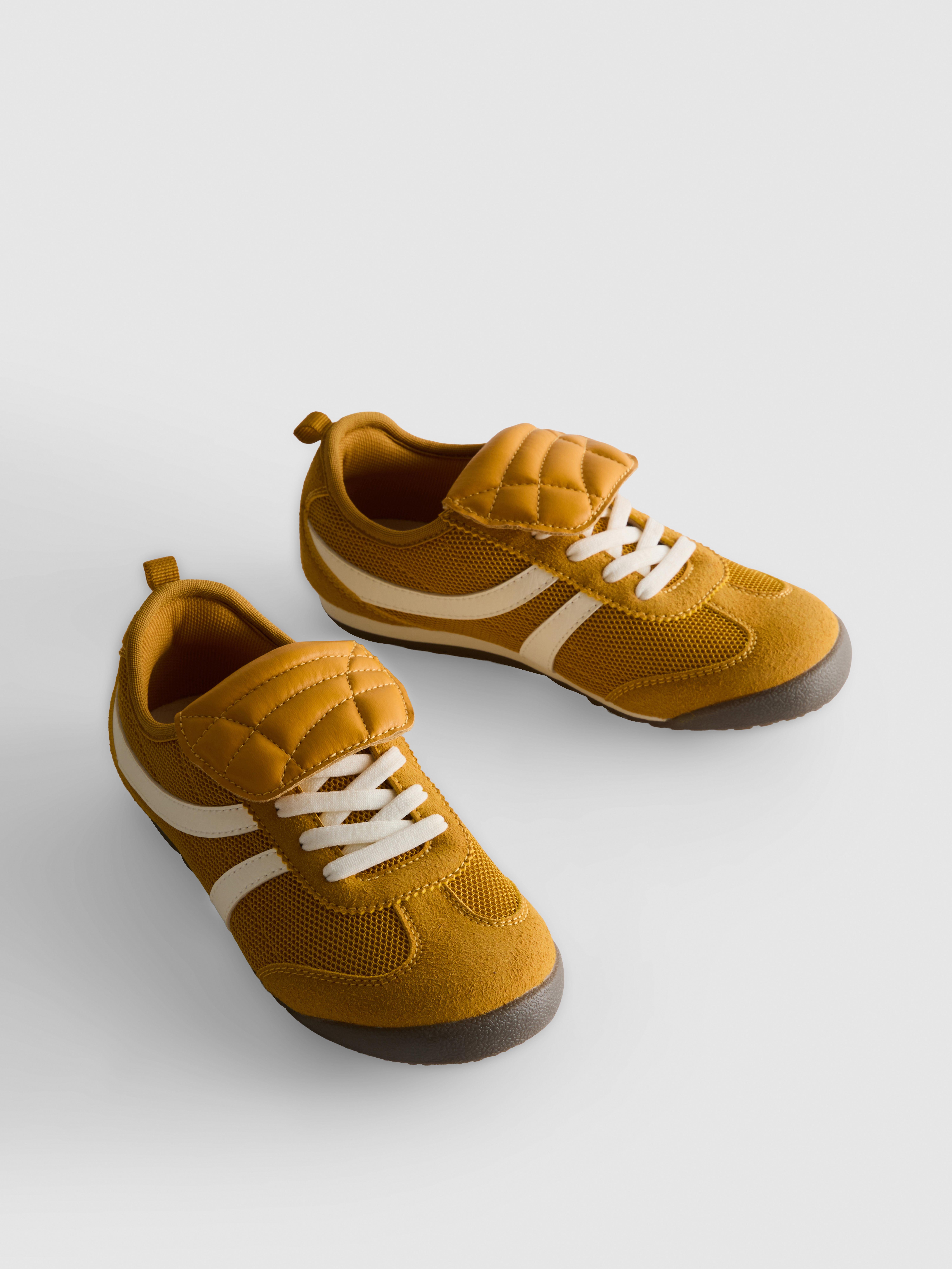 Low-Top Sneakers