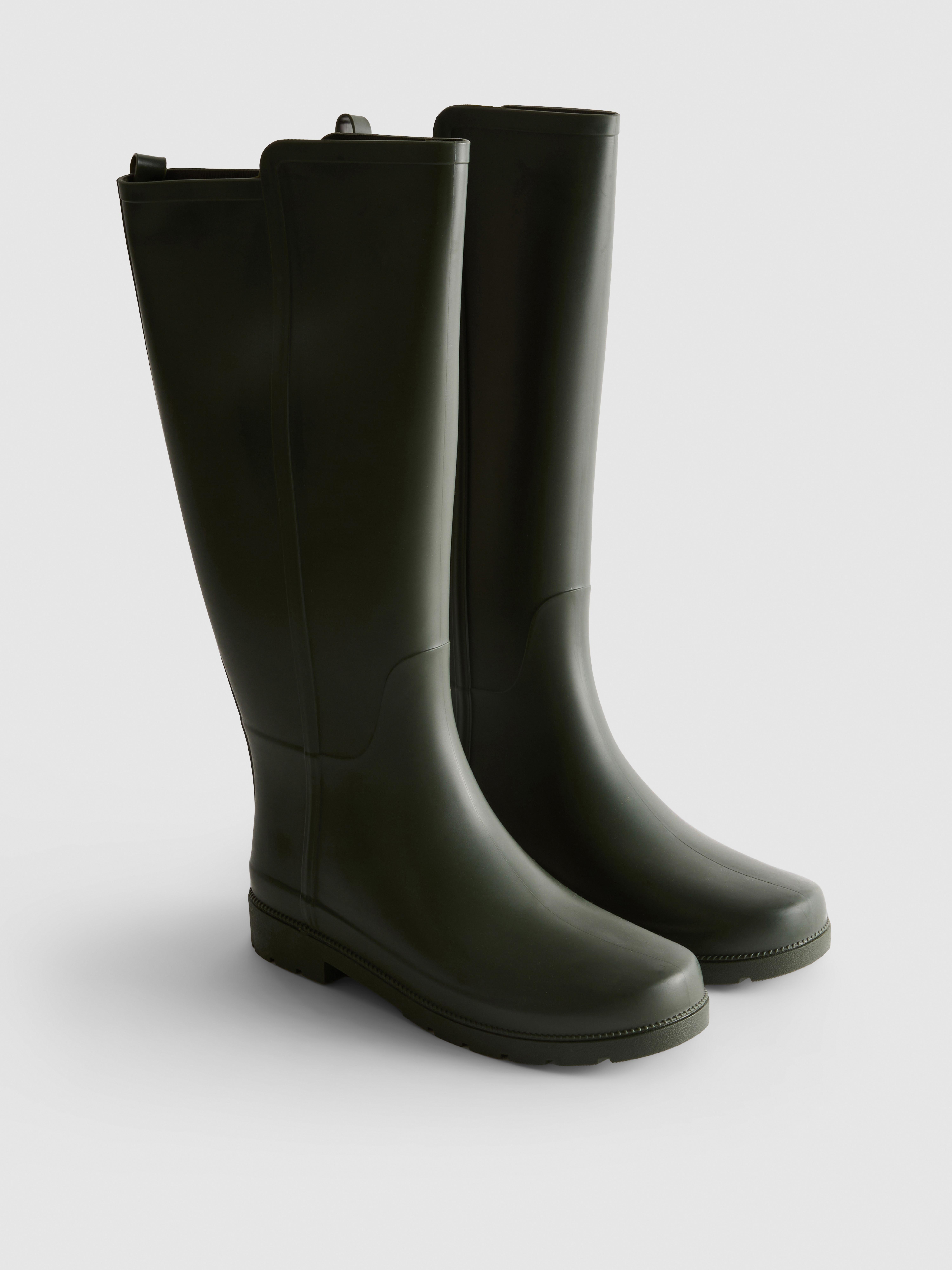 Sleek Knee High Wellies