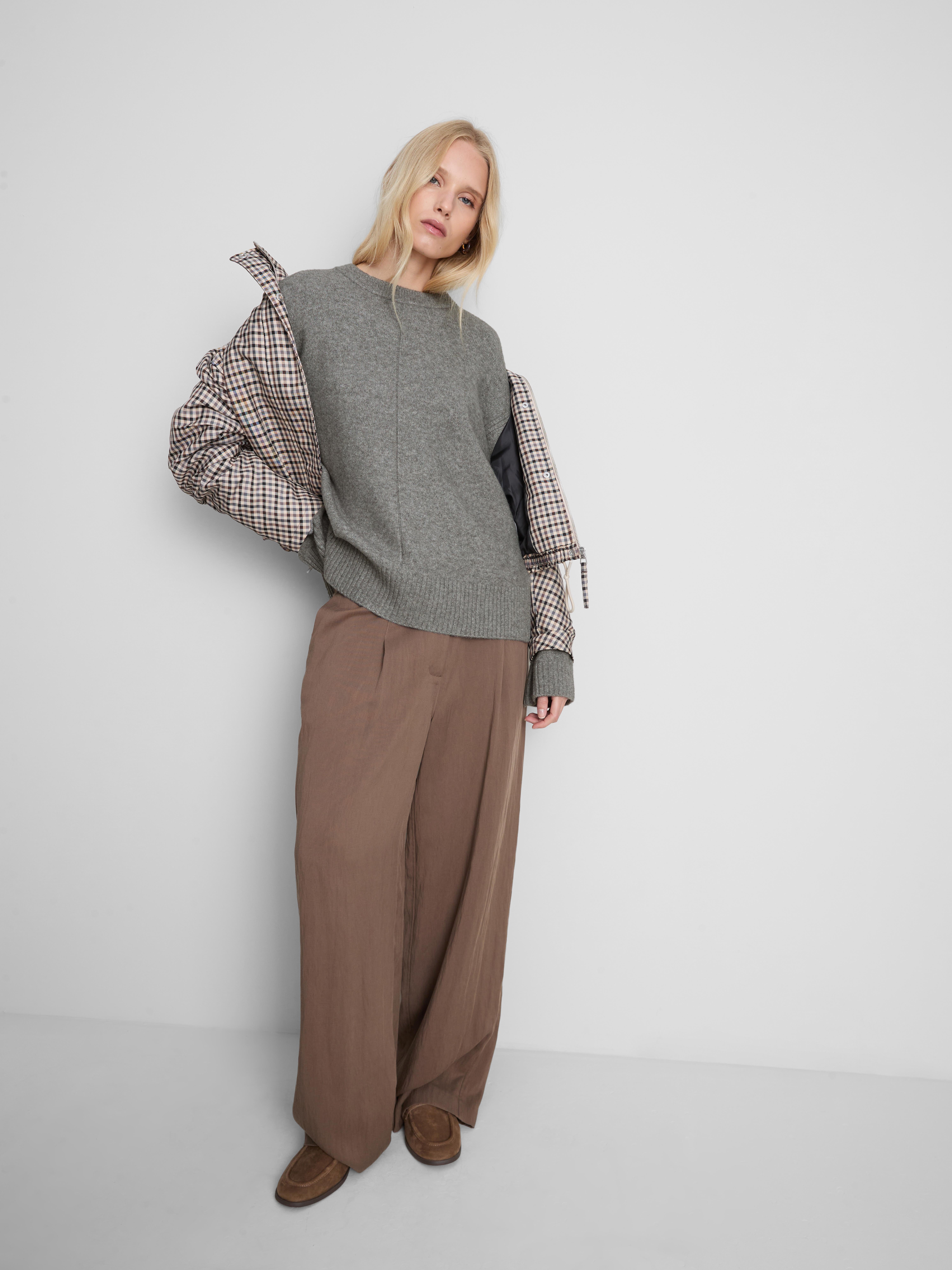 „By Coleen“ Rundhalspullover mit Ziernaht