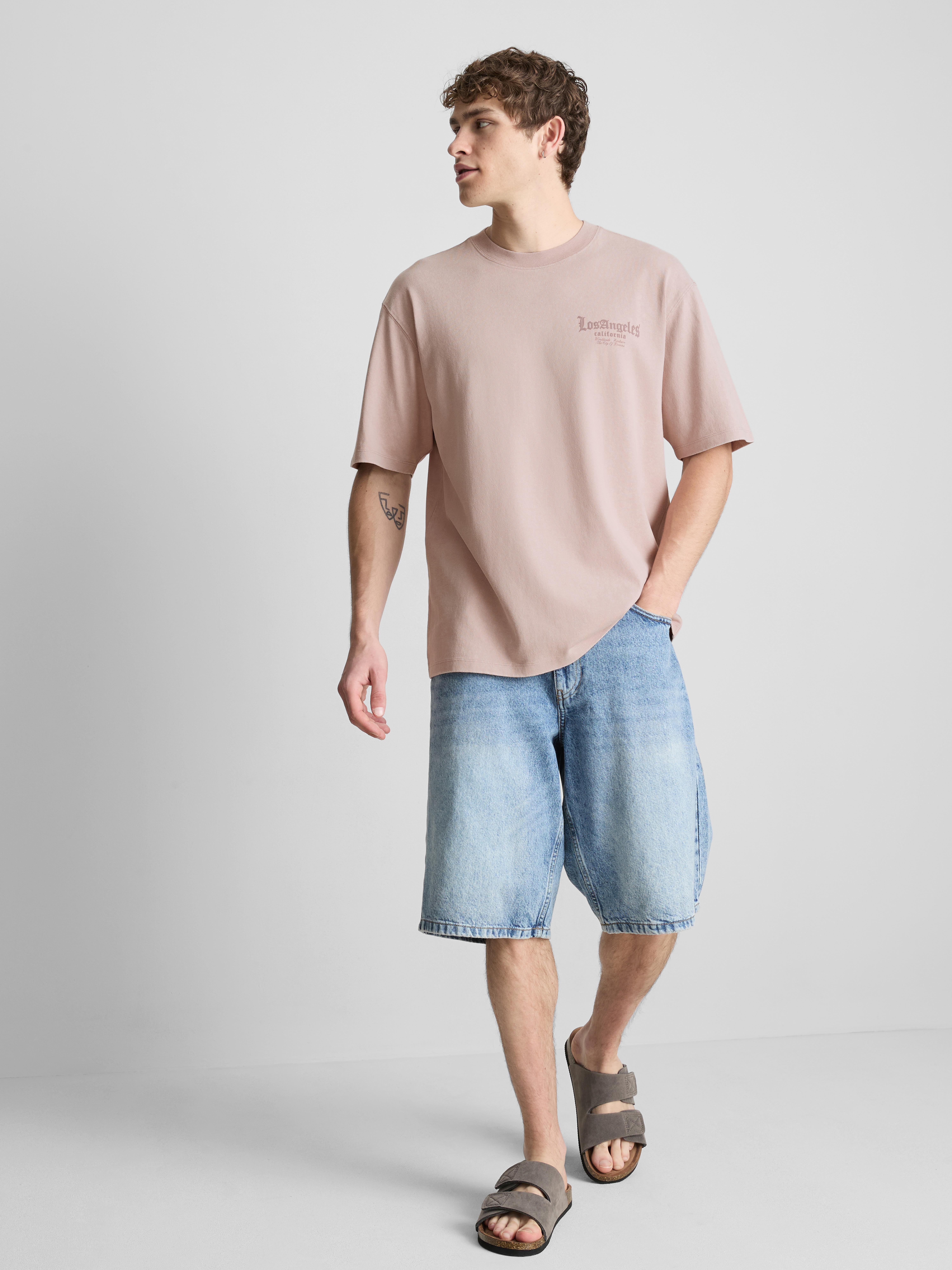 Camiseta con mensaje «Los Angeles»