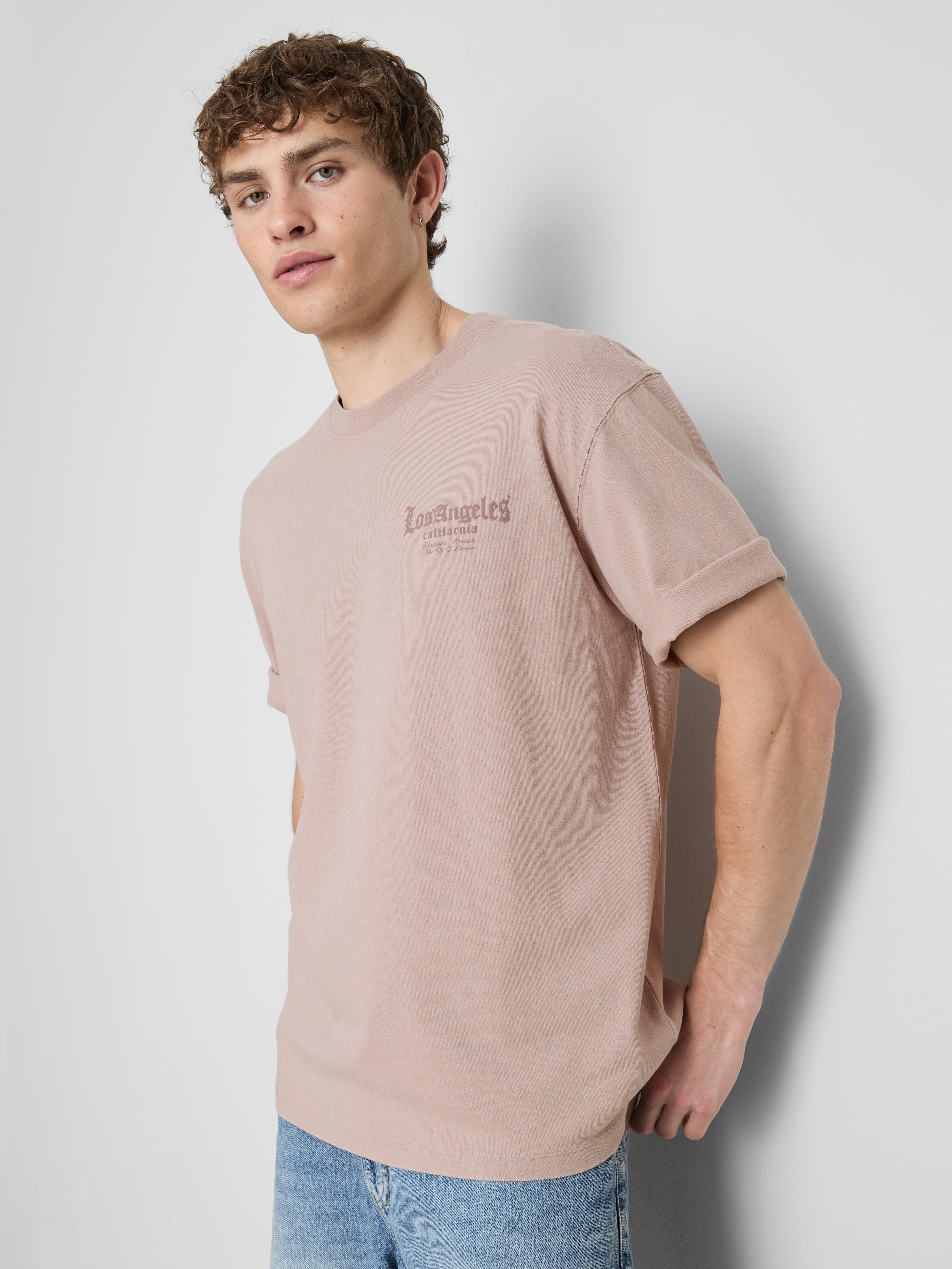Camiseta con mensaje «Los Angeles»