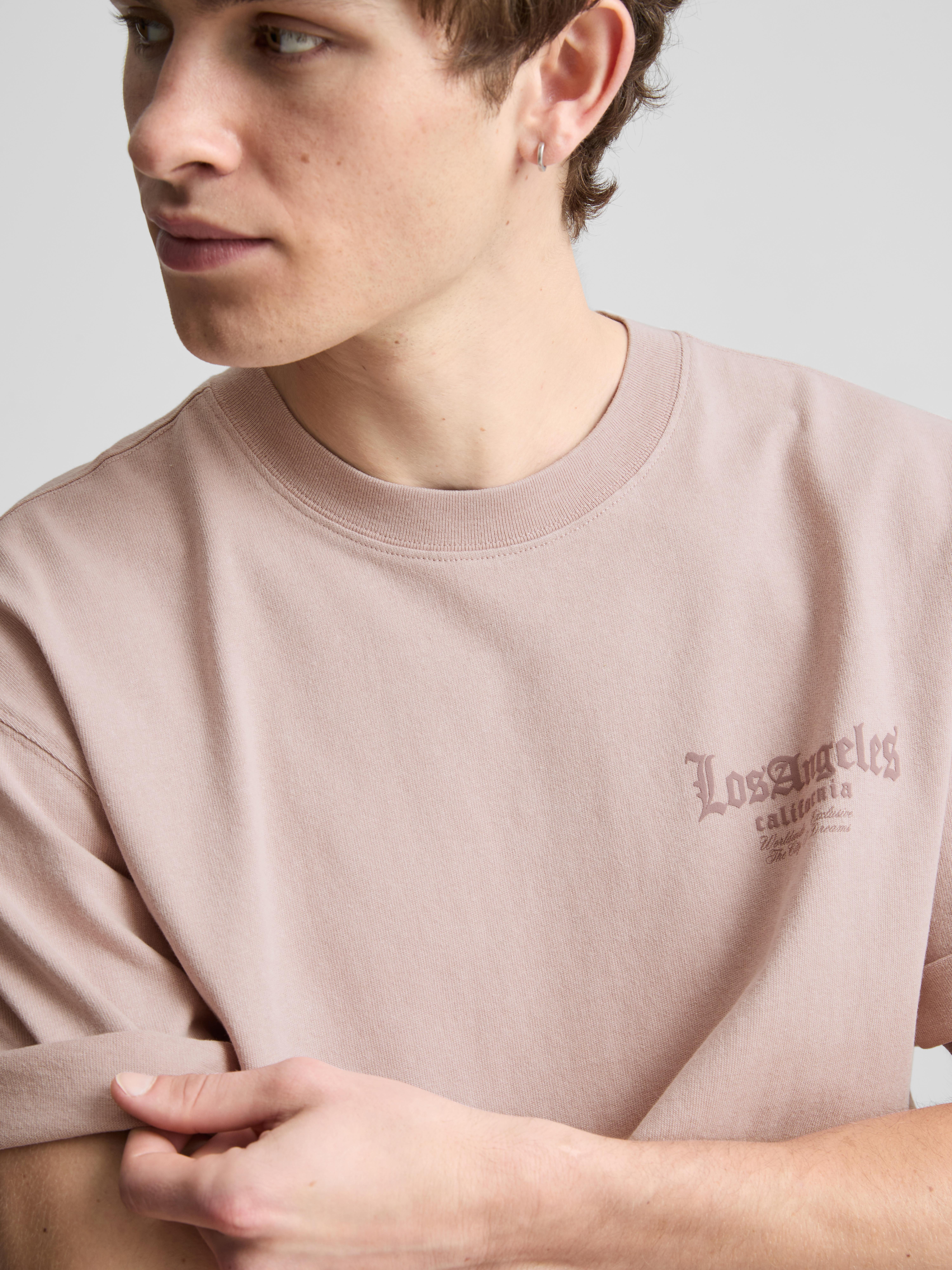 Camiseta con mensaje «Los Angeles»